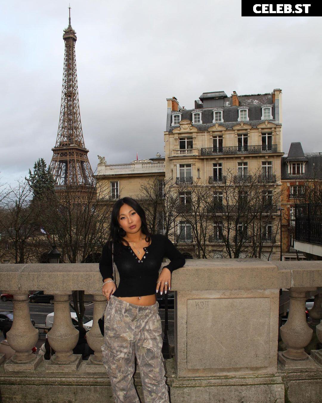 Jade Hallyday Image 22686927