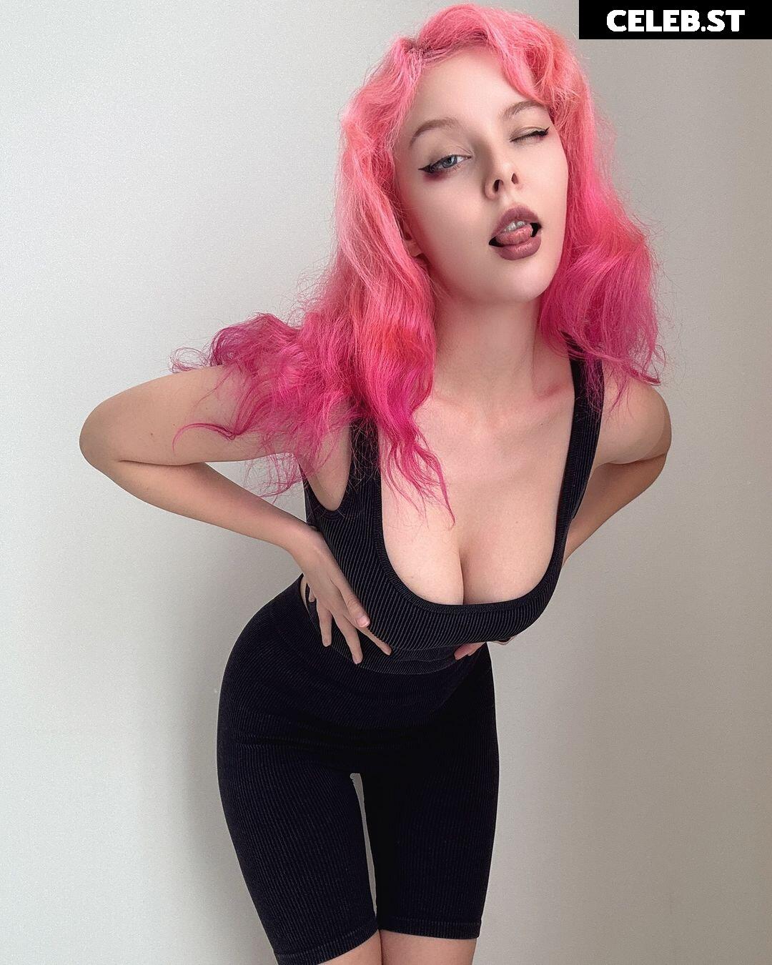 Helly Von Valentine / Disharmonica (Social media content thread) Image 22686968