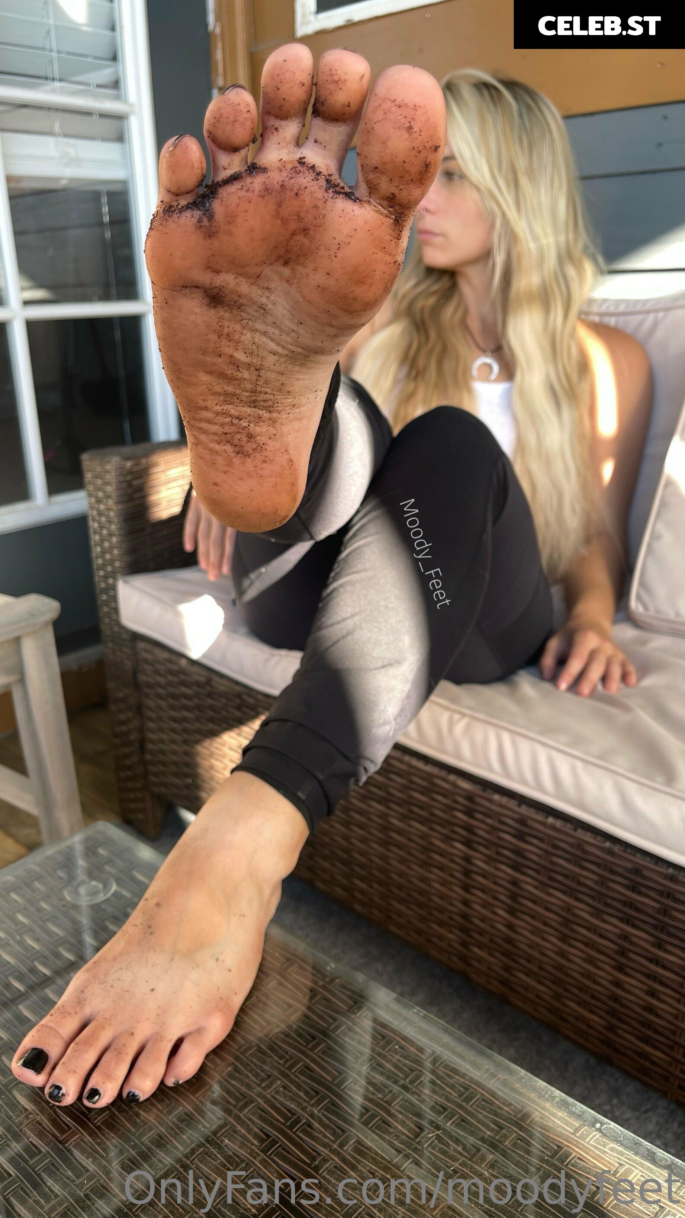 MoodyFeet Image 225976