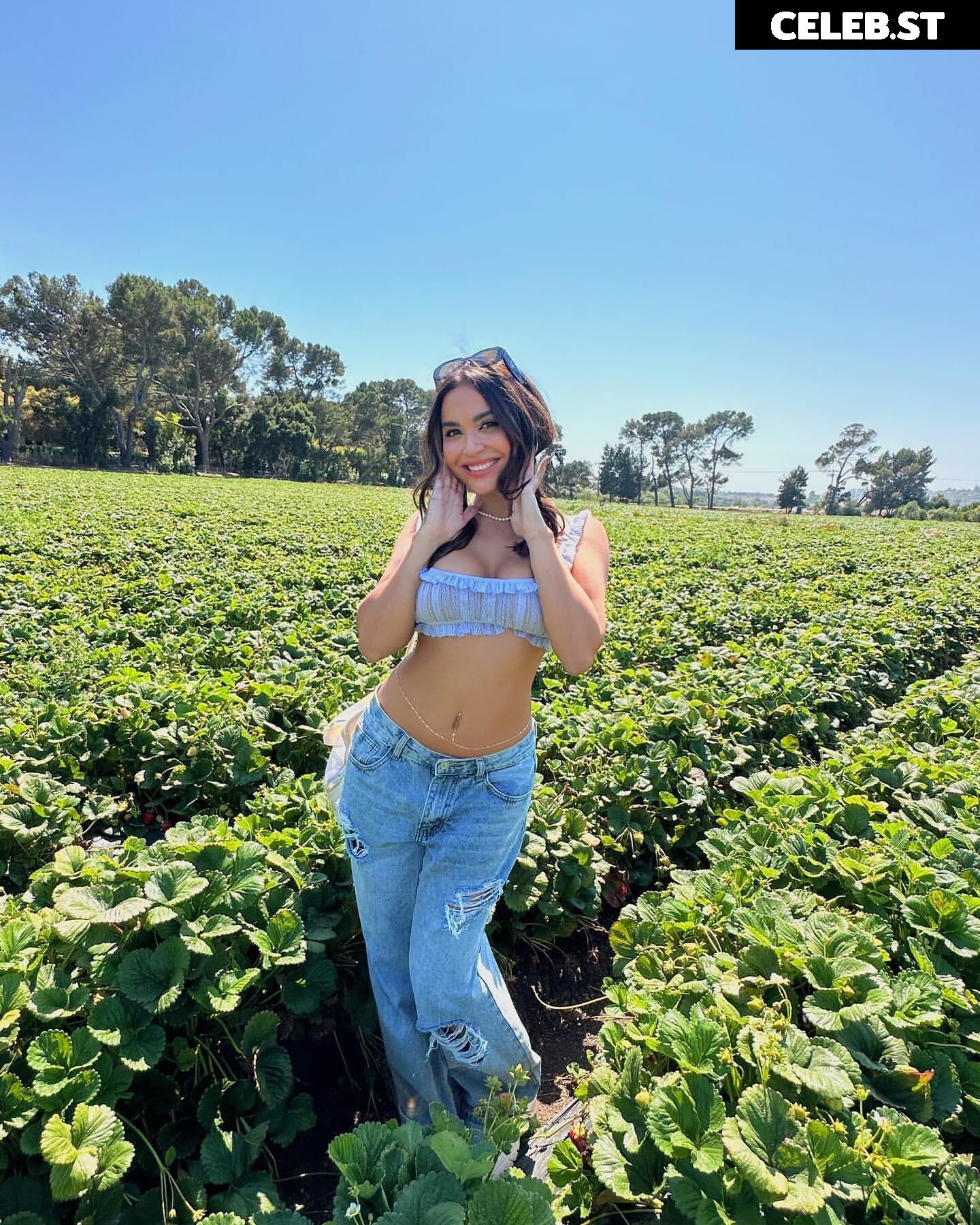 Stella Hudgens Image 2259242