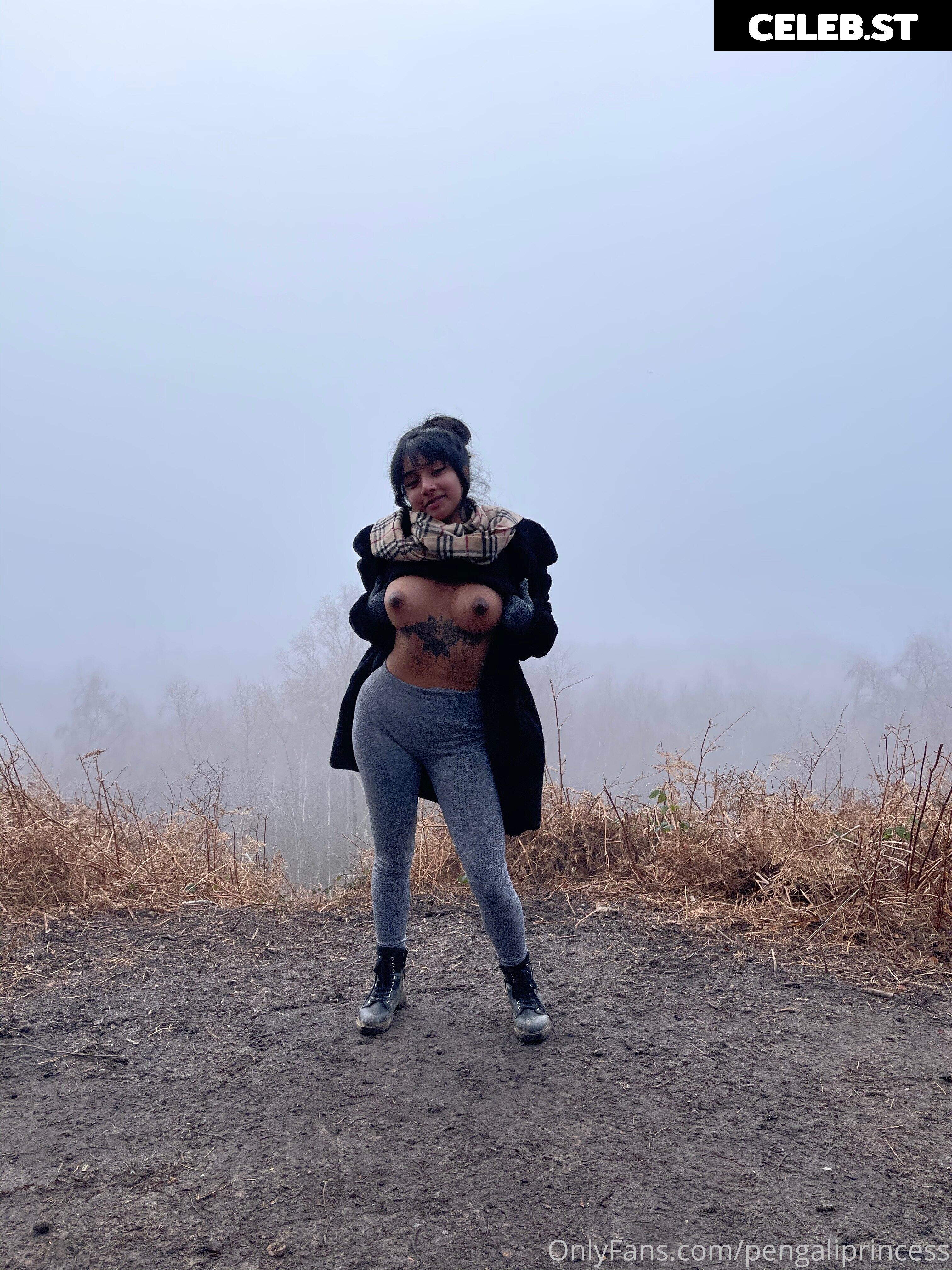 Yasmina Khan Image 2246803