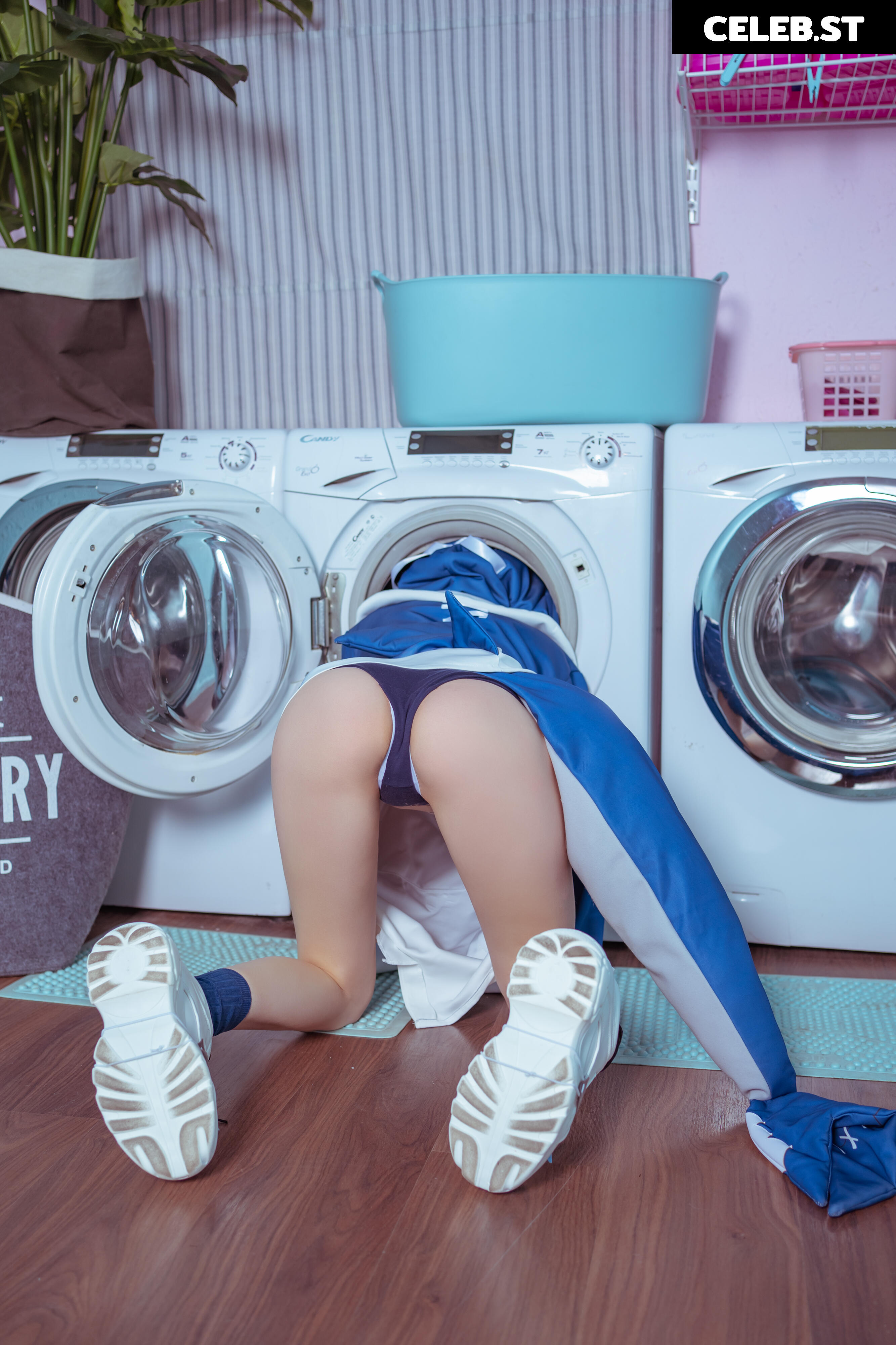 CaterpillarCos Image 2244379