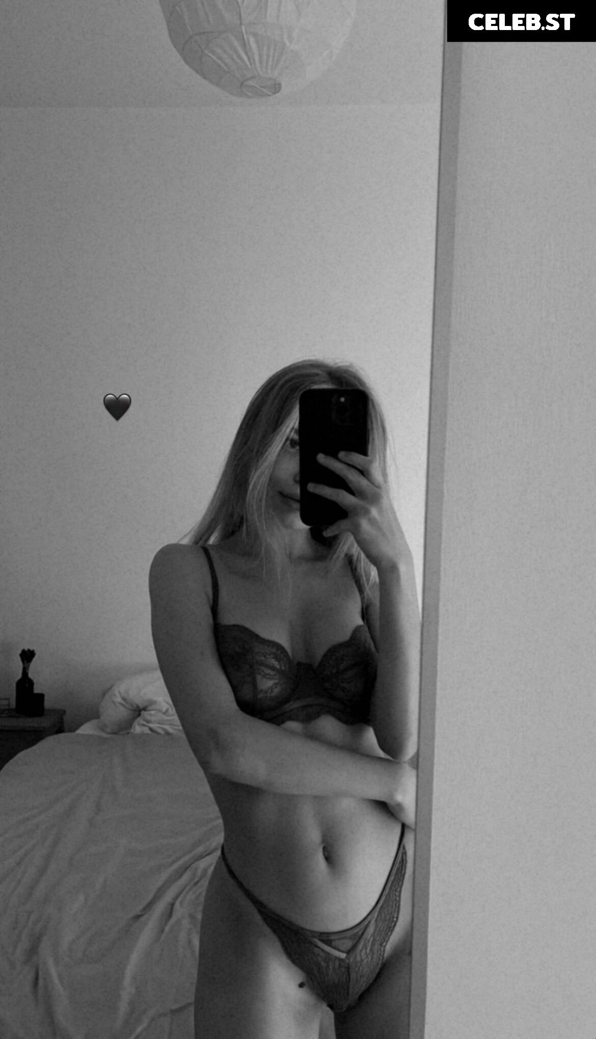 Bluehoneymelon Image 2243484