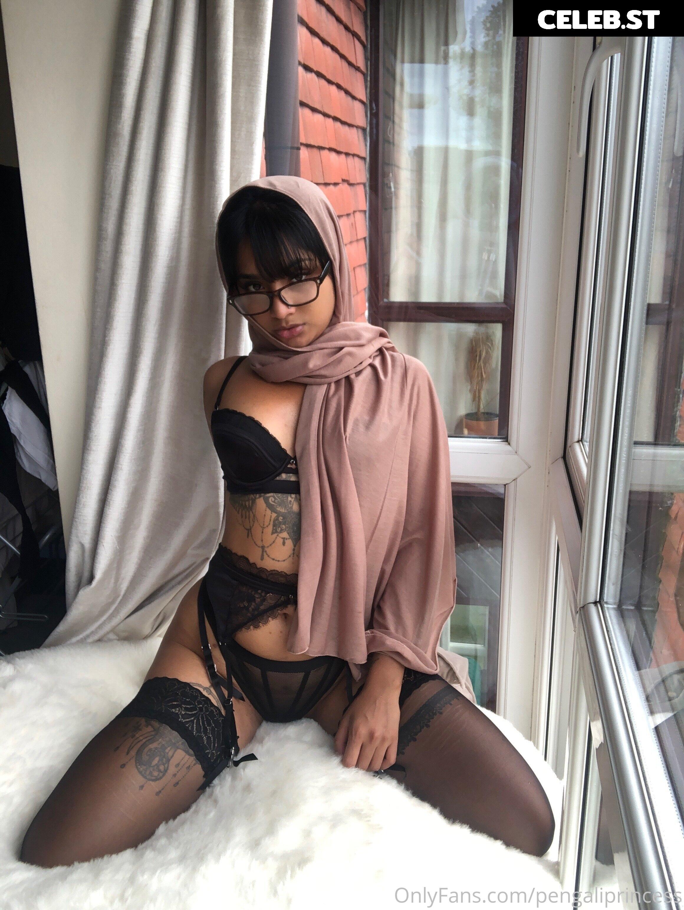 Yasmina Khan Image 2236205