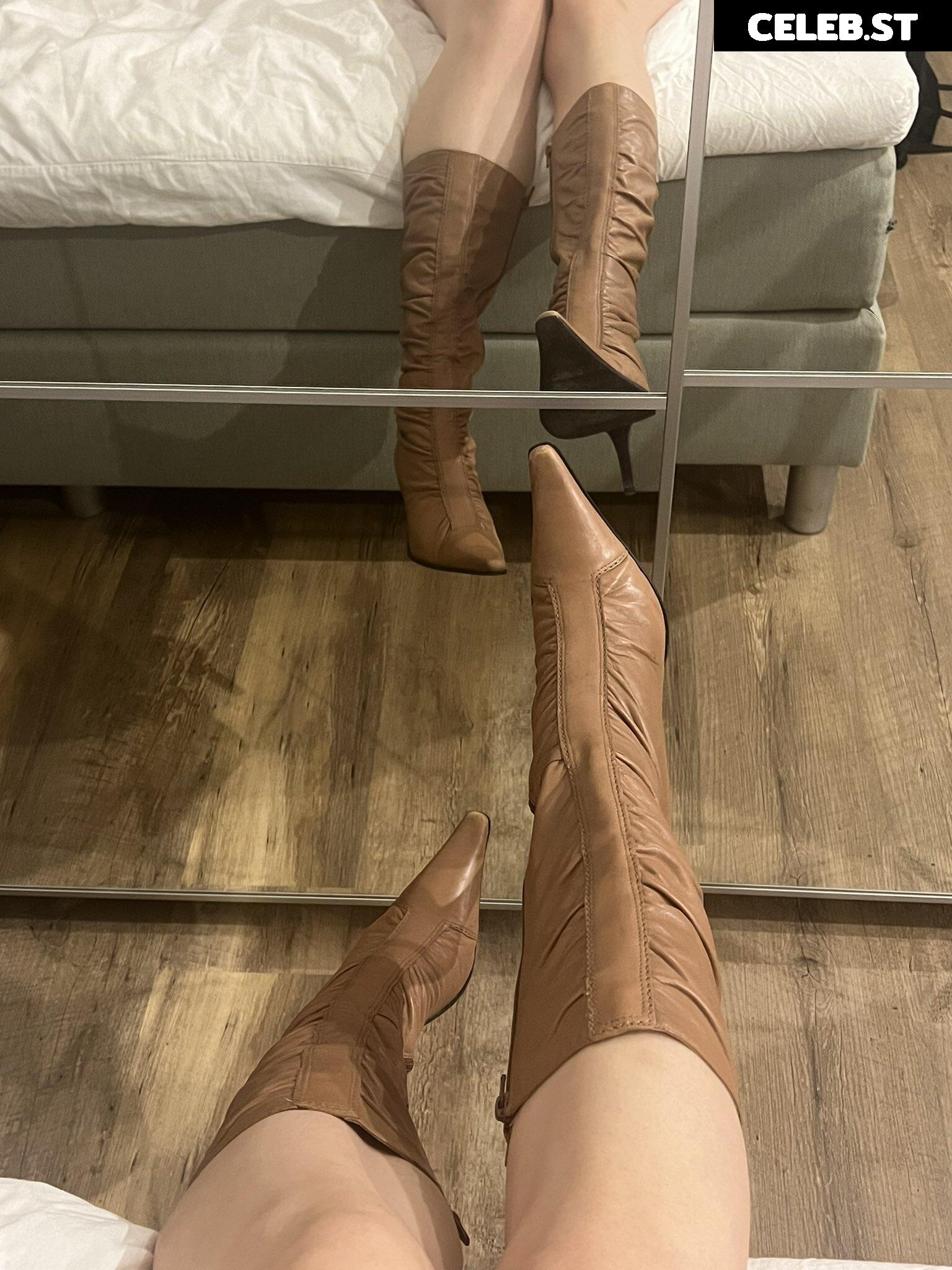 Ivy Piper Image 2220900