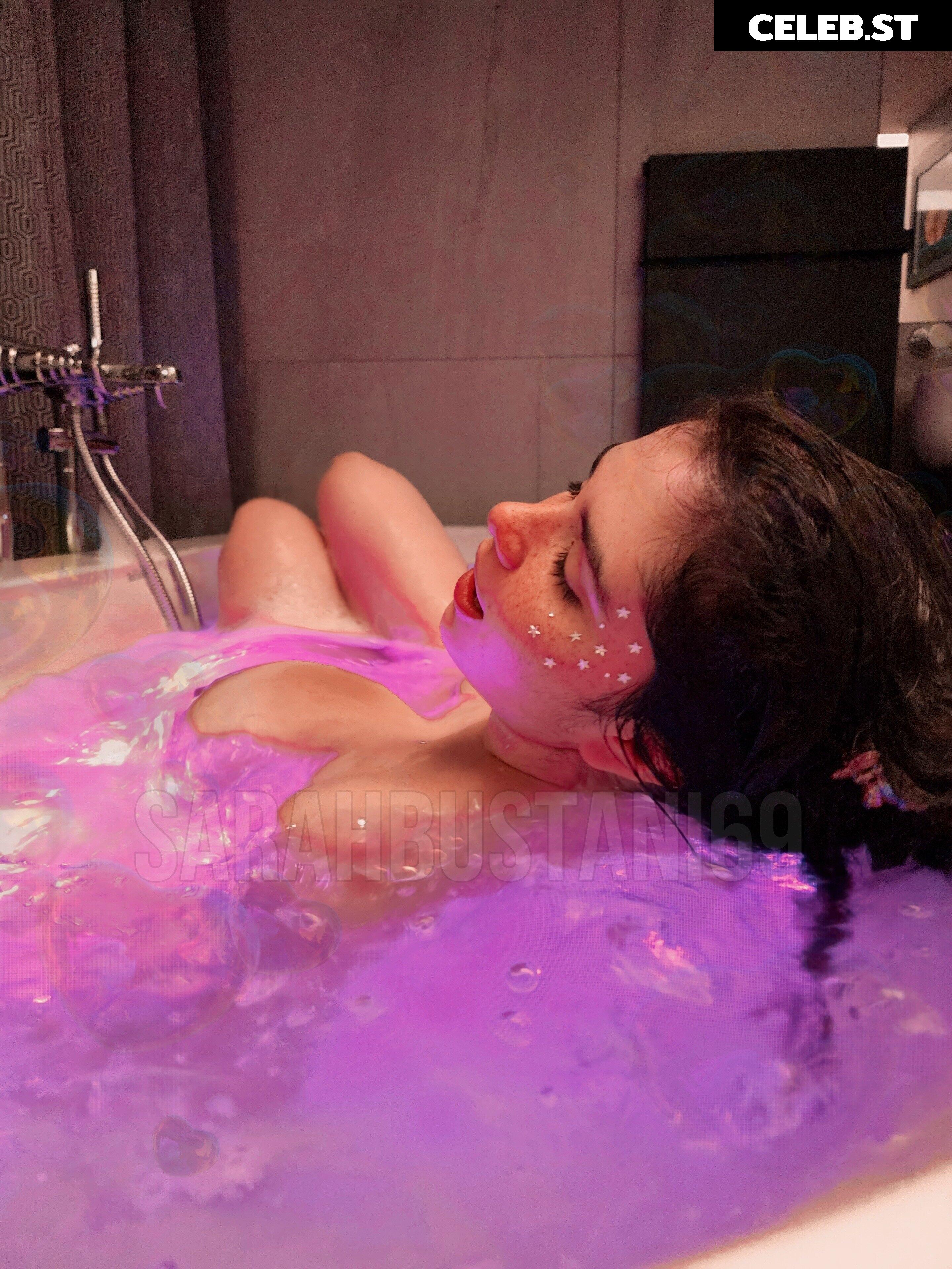 Sarah Bustani Image 2228006