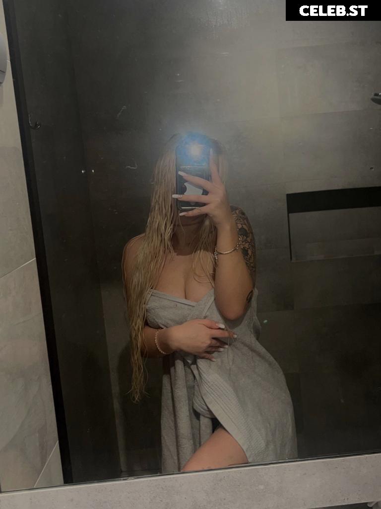 Celine Schneider Image 2216822