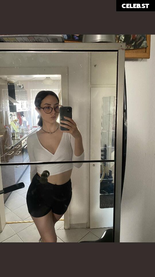 Ivy Piper Image 2216071