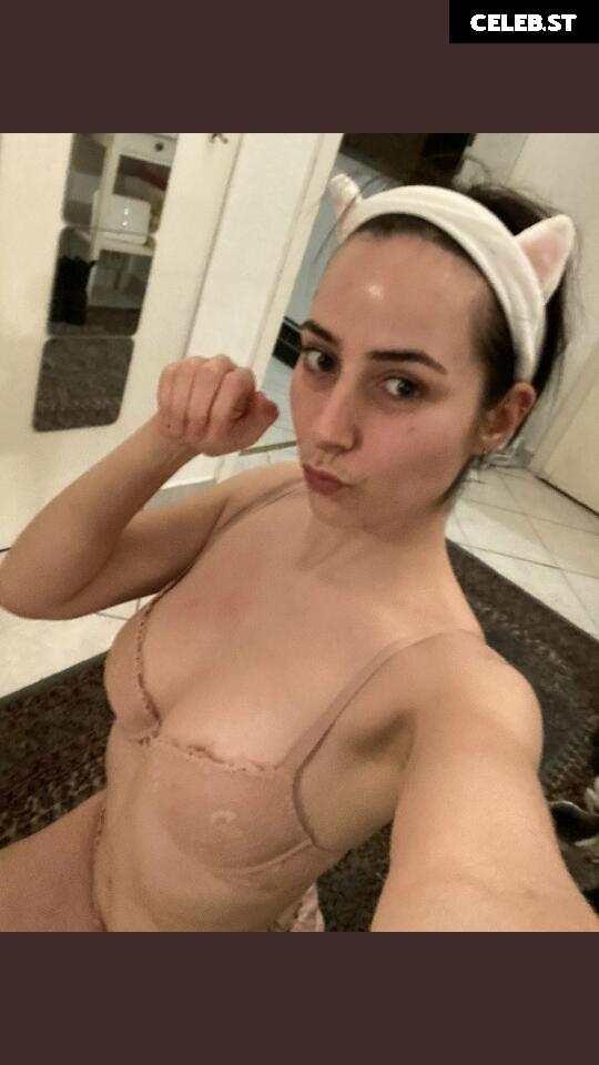 Ivy Piper Image 2217037