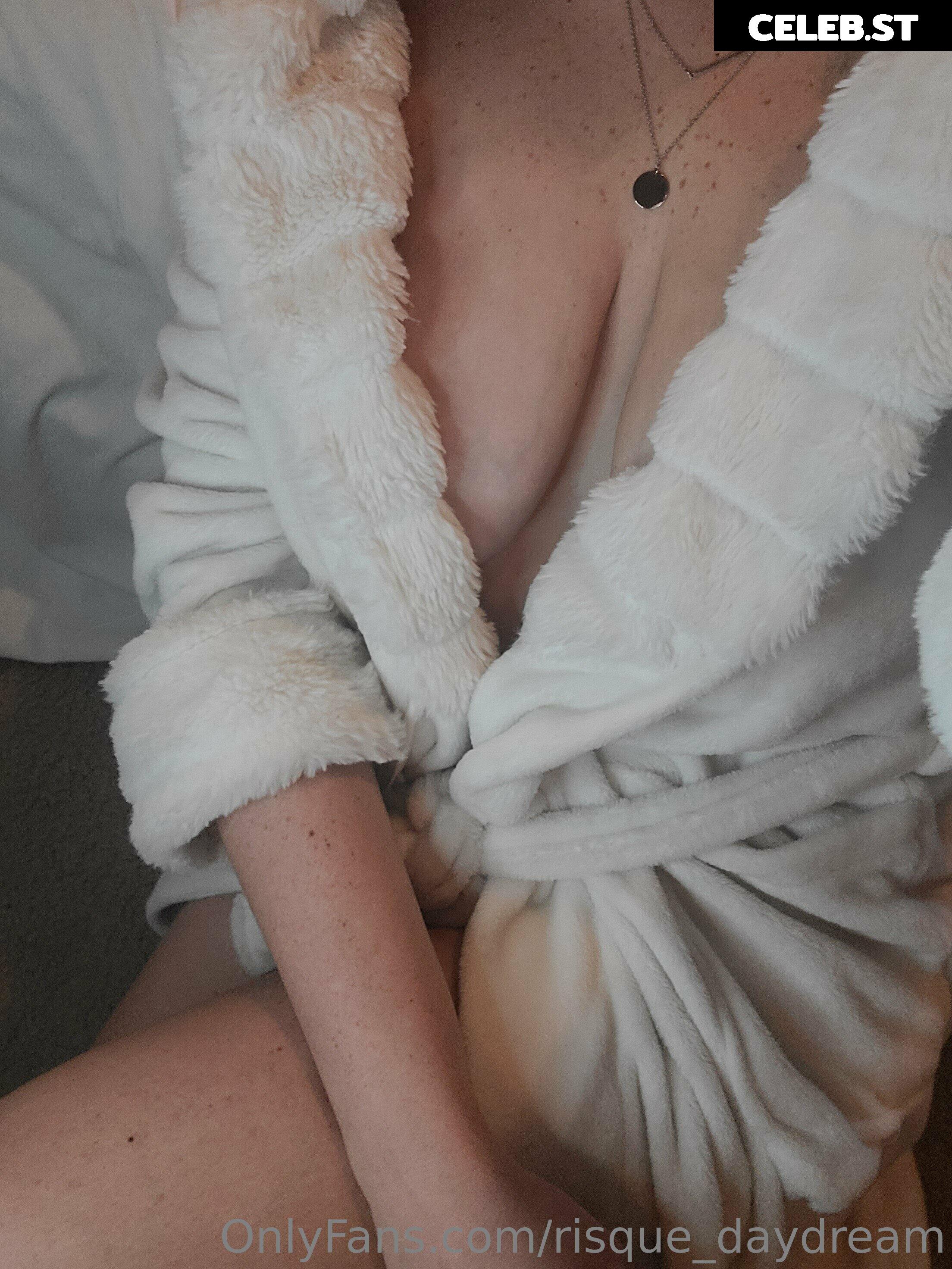 risque_daydream Image 22148602