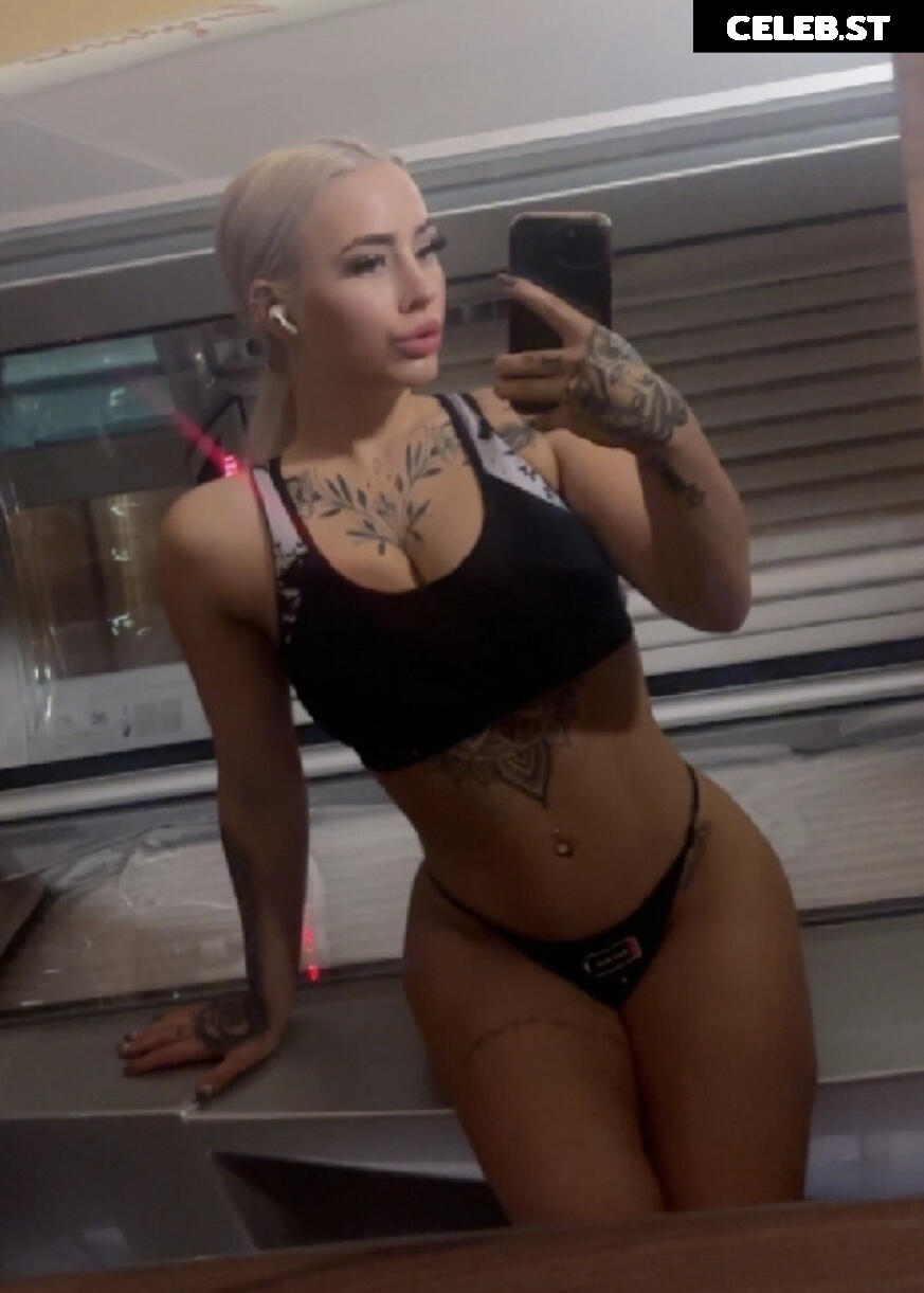 Anja Carina Haslinger Image 2211085