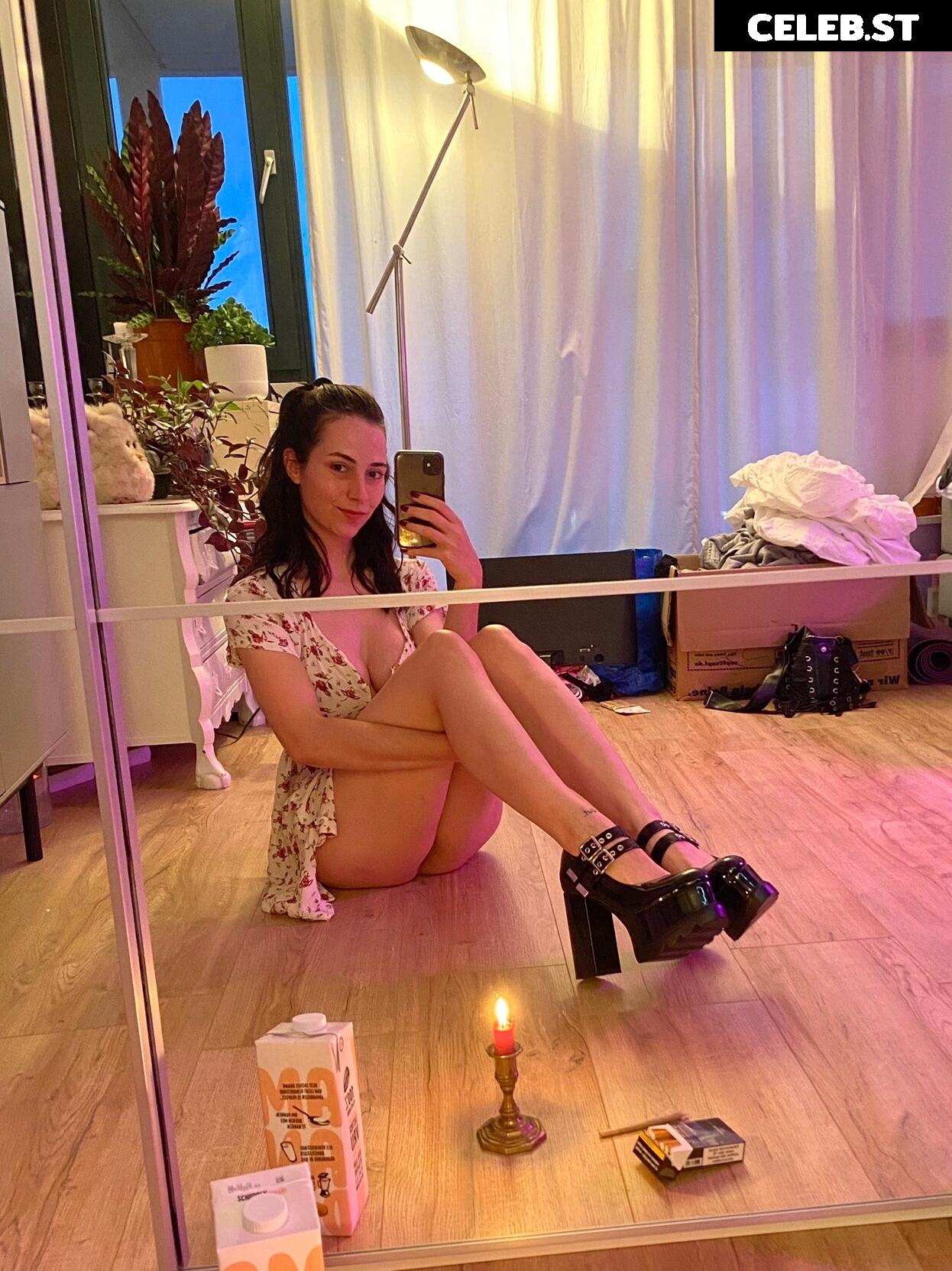 Ivy Piper Image 2213942