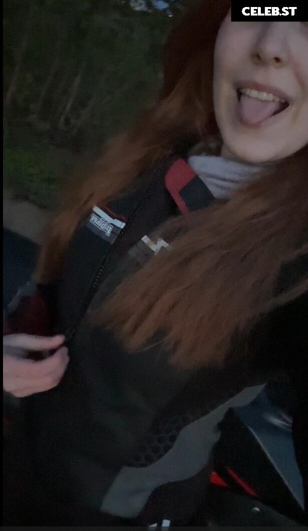 Foxynxdes Image 2395685