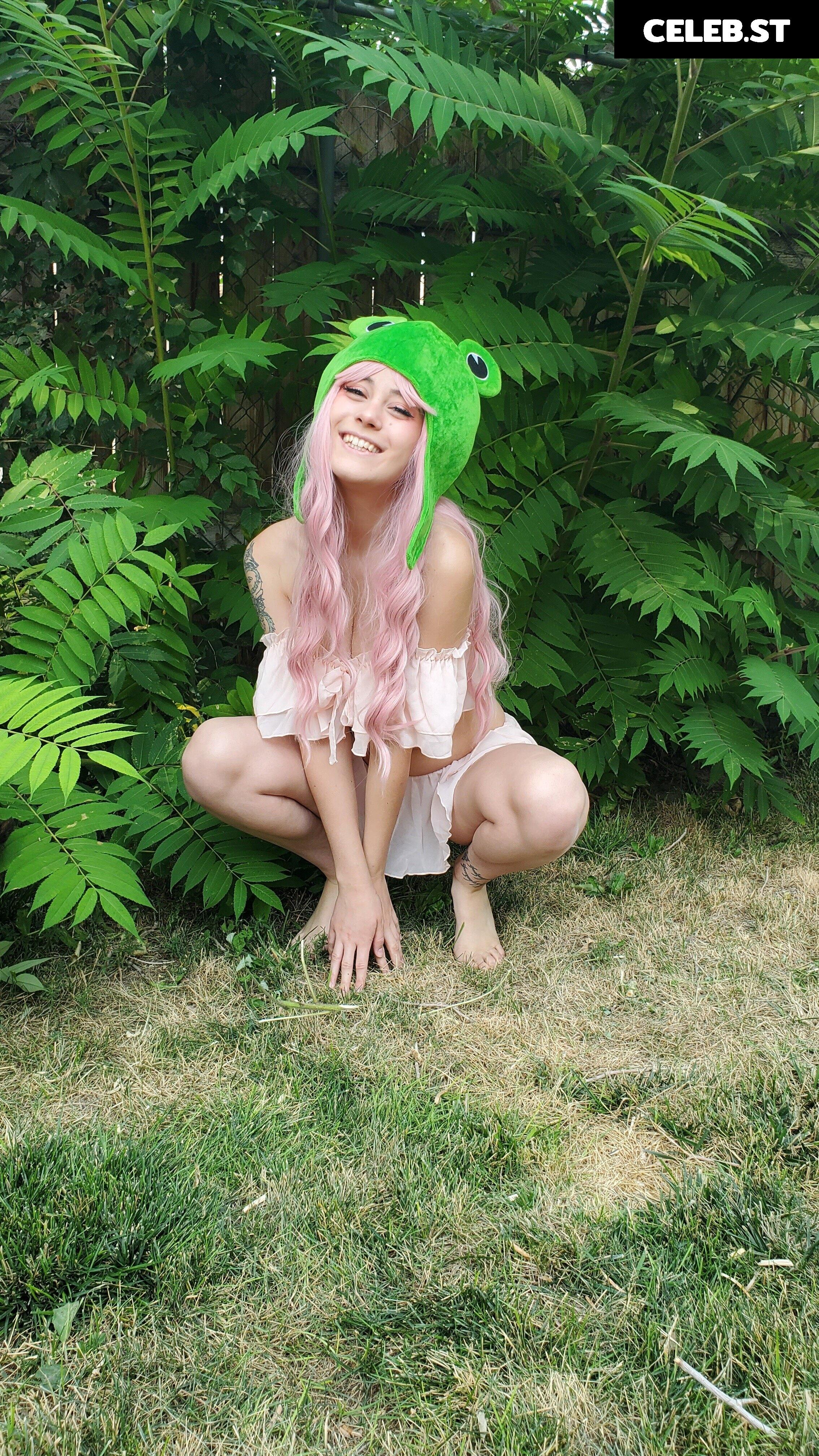 Mushroom Nymph Image 2396791