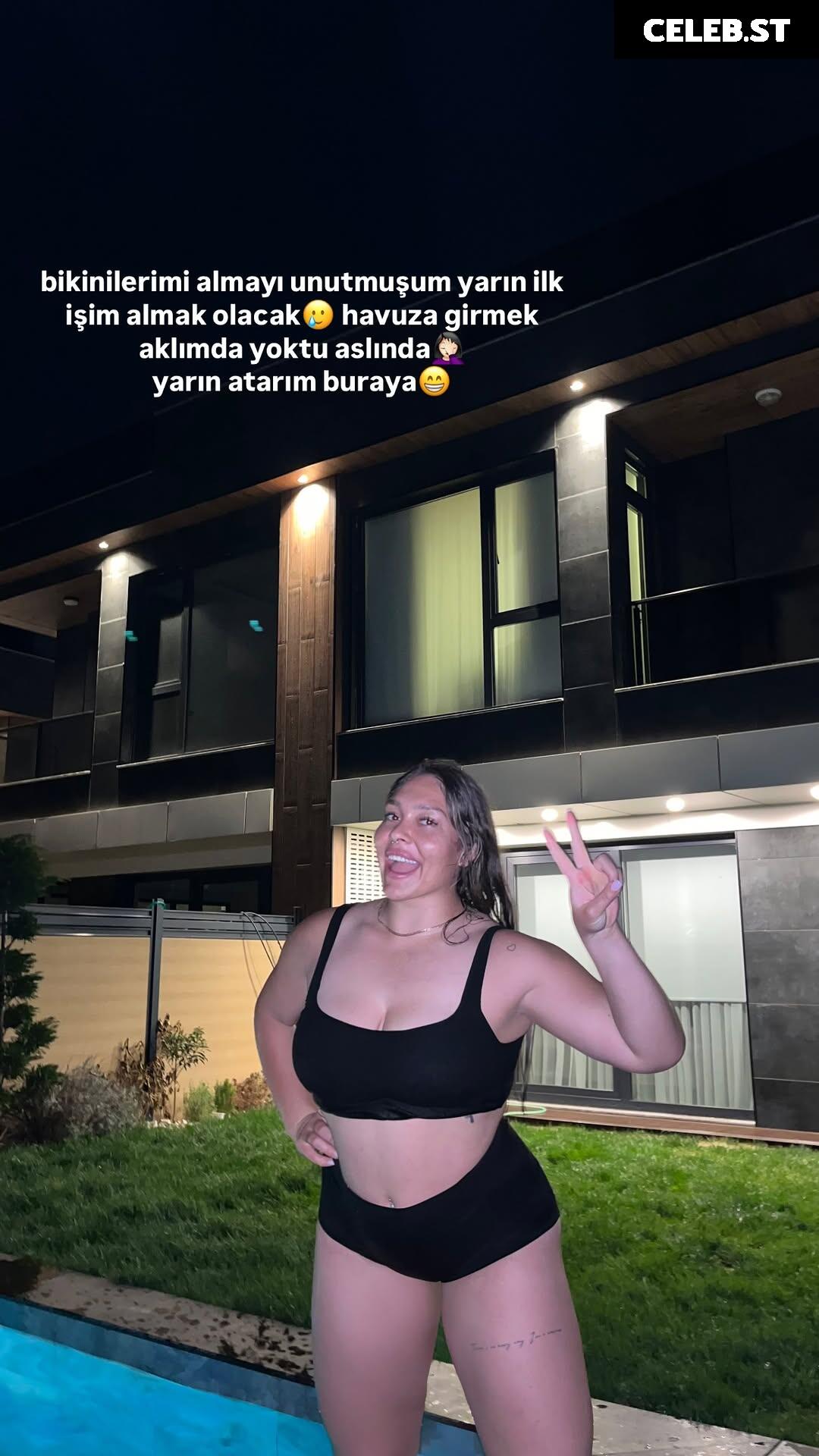 Menekşe Nur Fırat Image 23970451