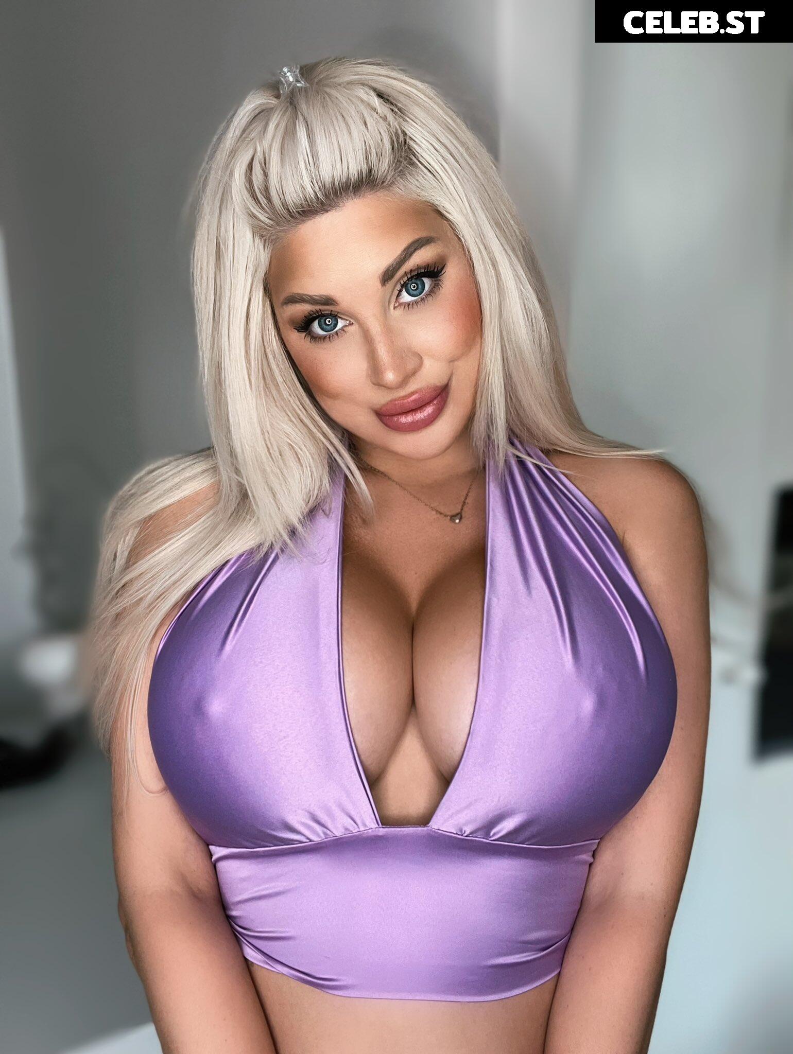 Nicci Azzy (Nicolina Azzander) Image 23970284