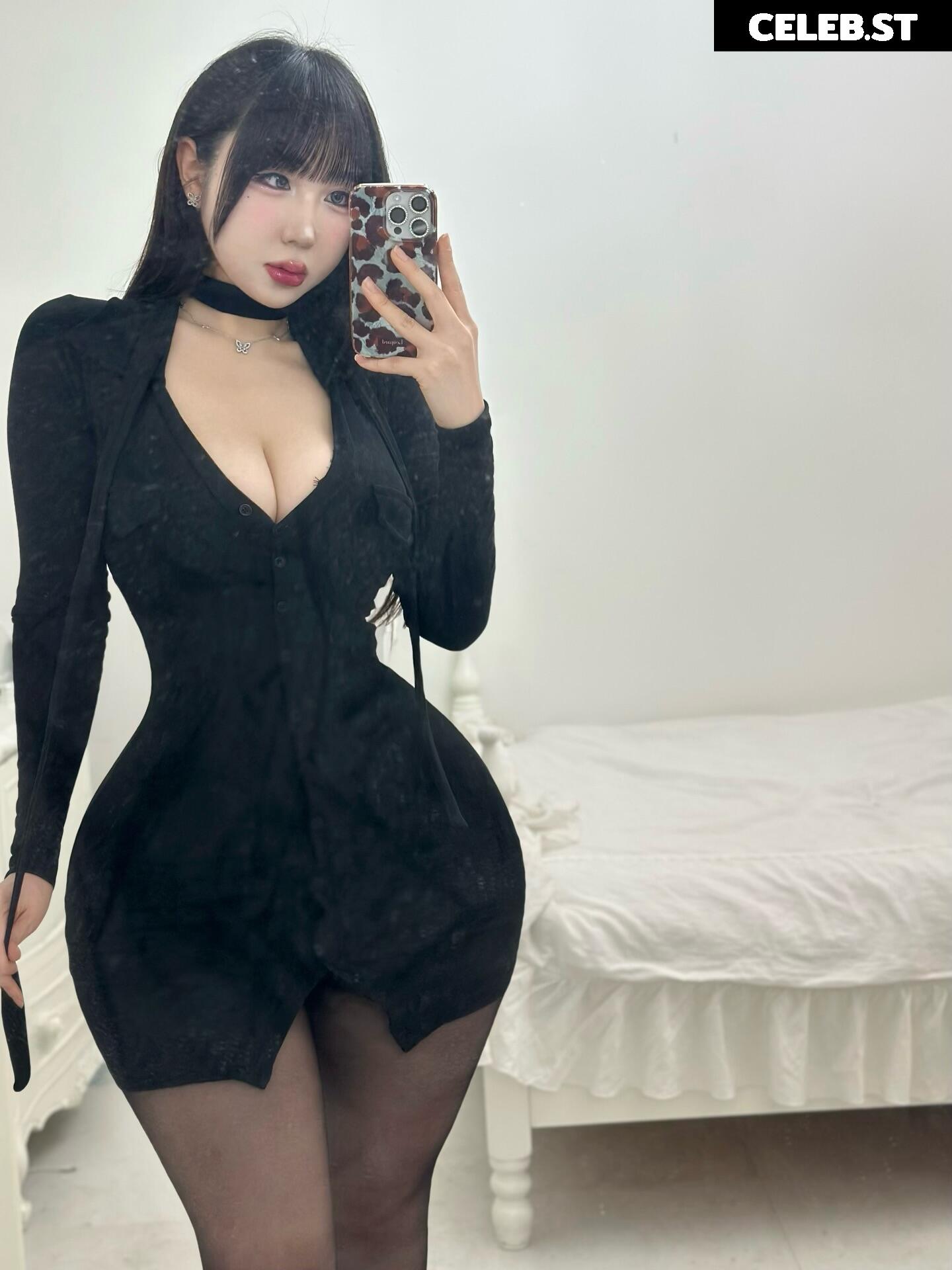 sxxseola 설아 Image 23972538