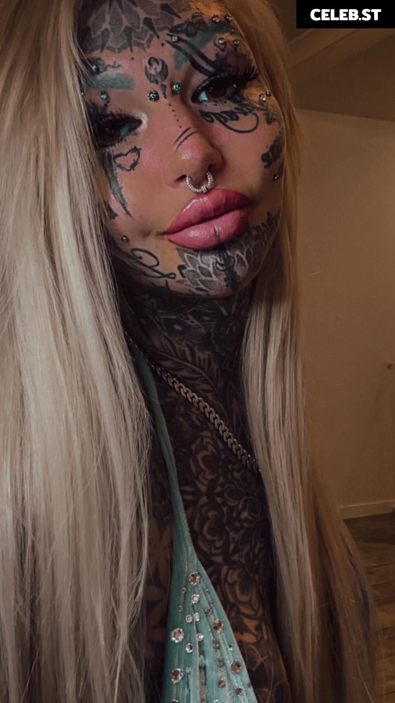 Amber Luke Image 2394807