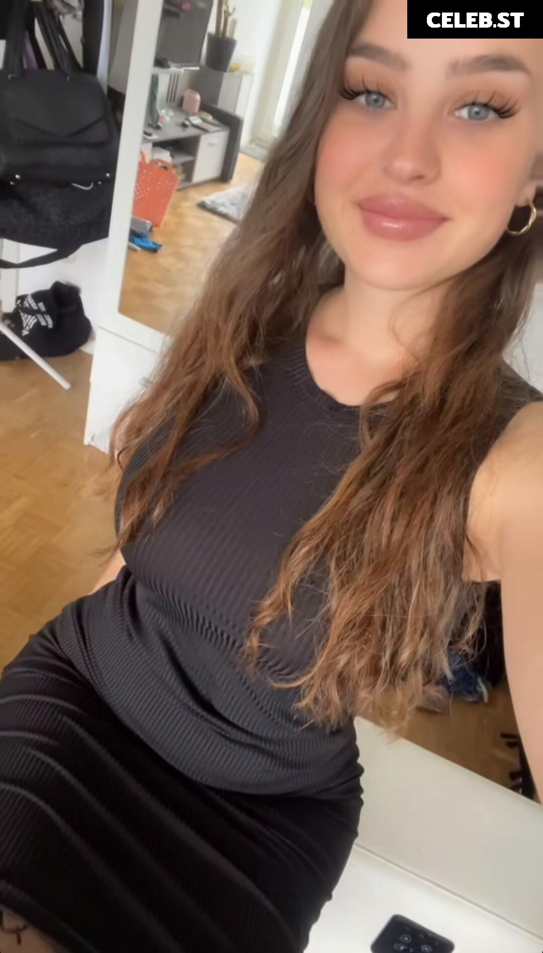 Milena Novacek Image 2394525