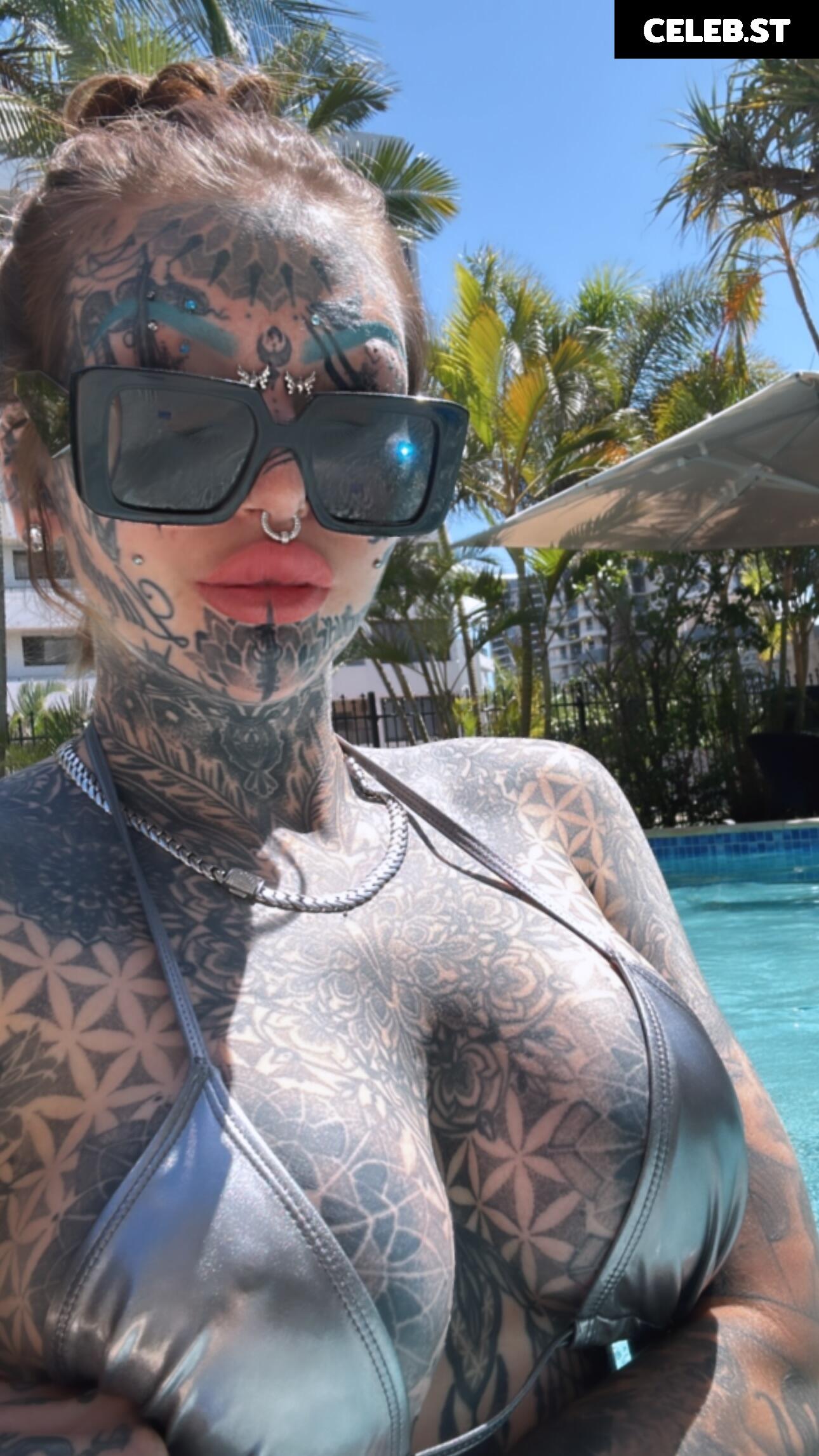 Amber Luke Image 2394207