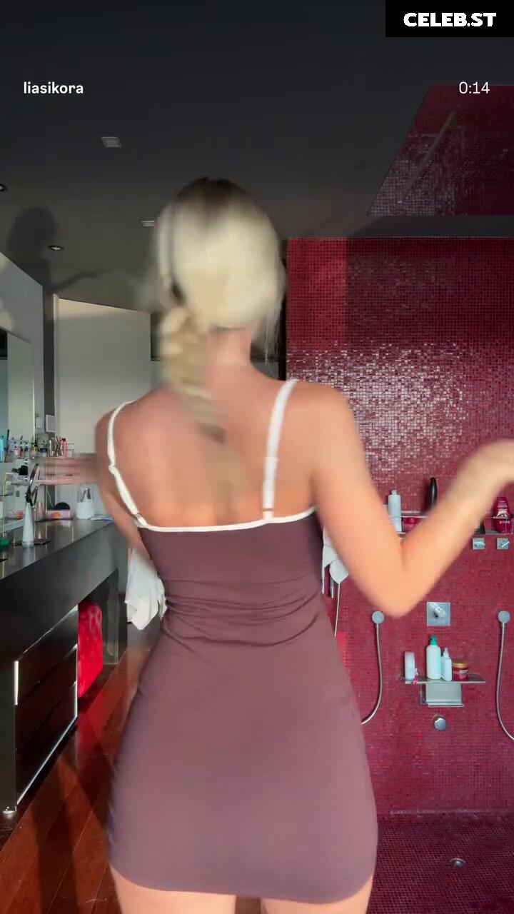 Lia Sikora - @ liasikora Image 23917592