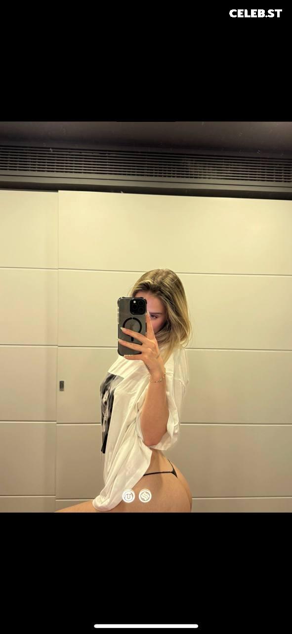 Lia Sikora - @ liasikora Image 23917509