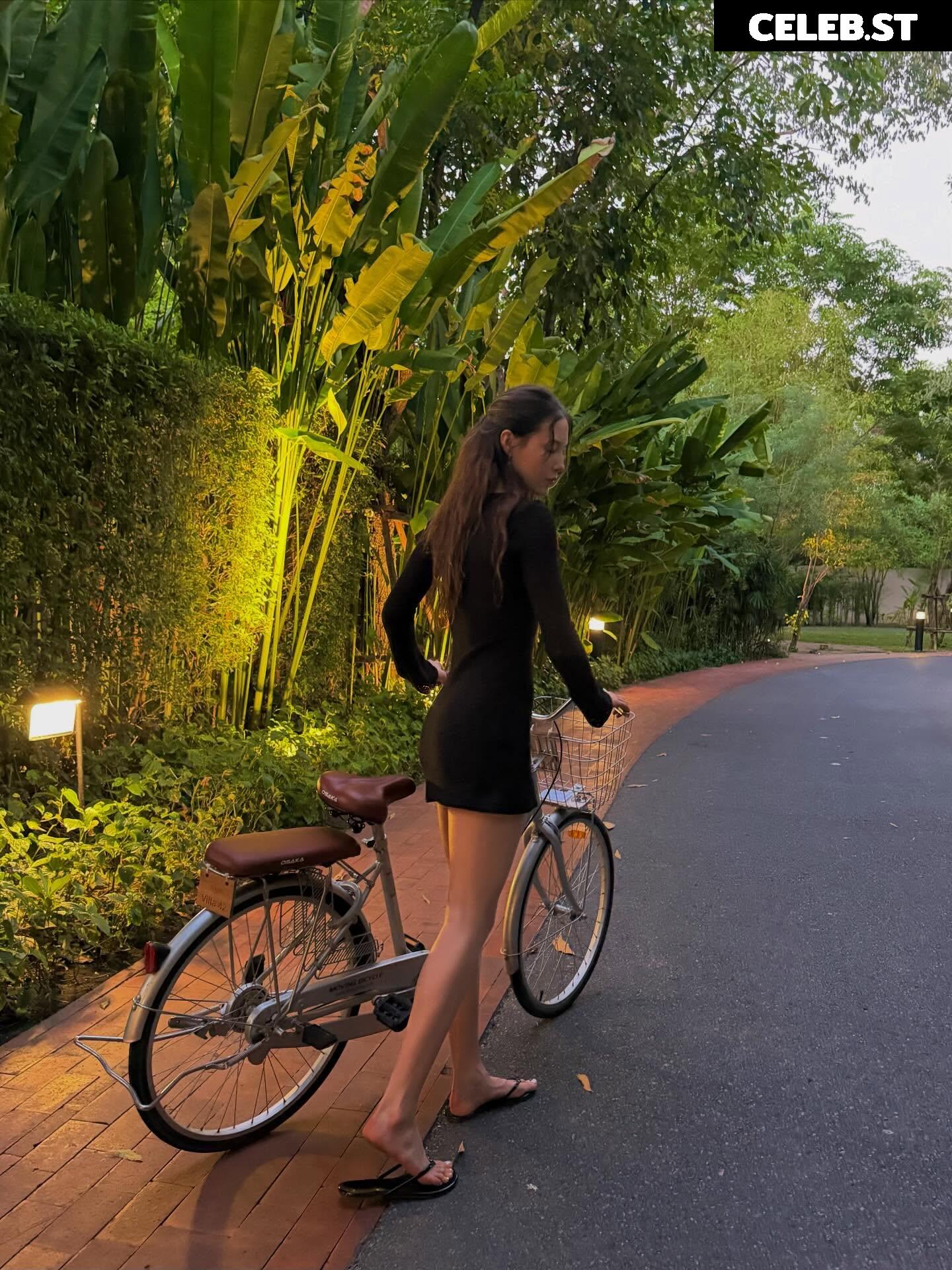 Eileen Gu / 谷爱凌 Image 23917316