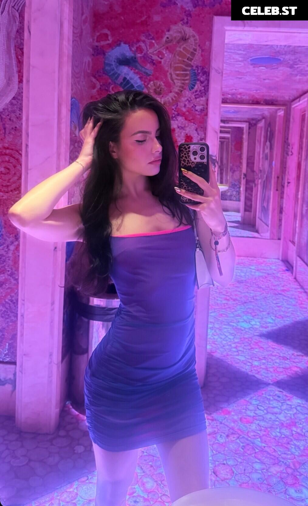 Sofia Elizabeth - sofiaspams Image 23916178