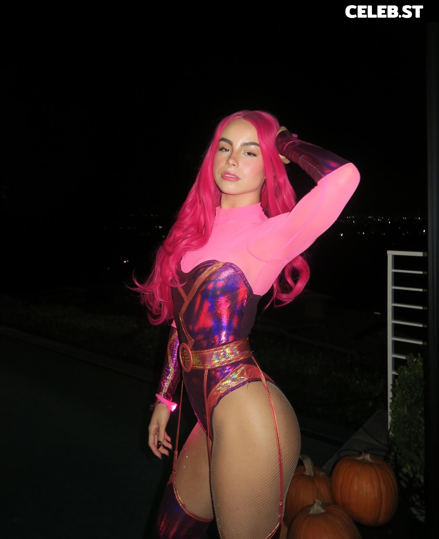 Sofia Elizabeth - sofiaspams Image 23916232
