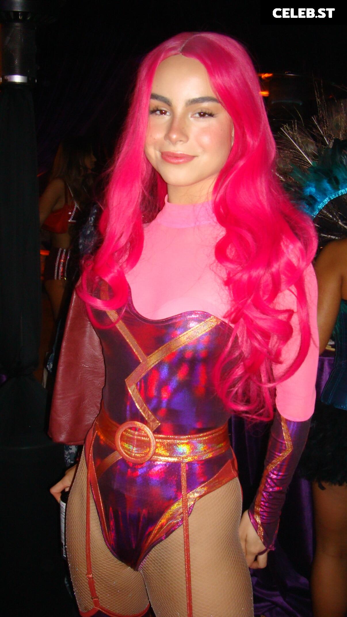 Sofia Elizabeth - sofiaspams Image 23916269