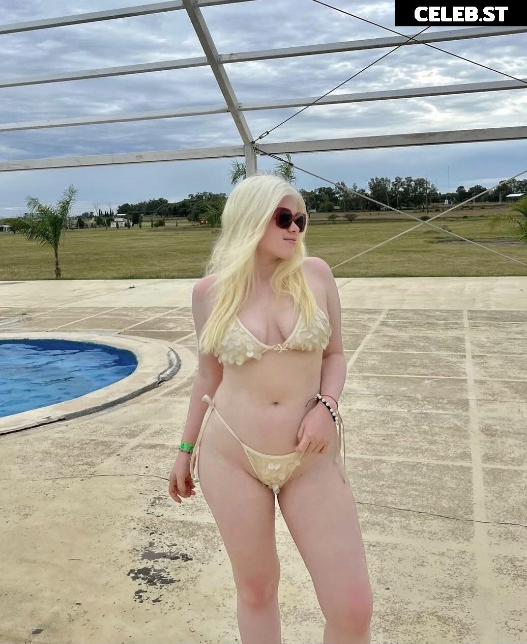 Snowwhitebella Image 23921431