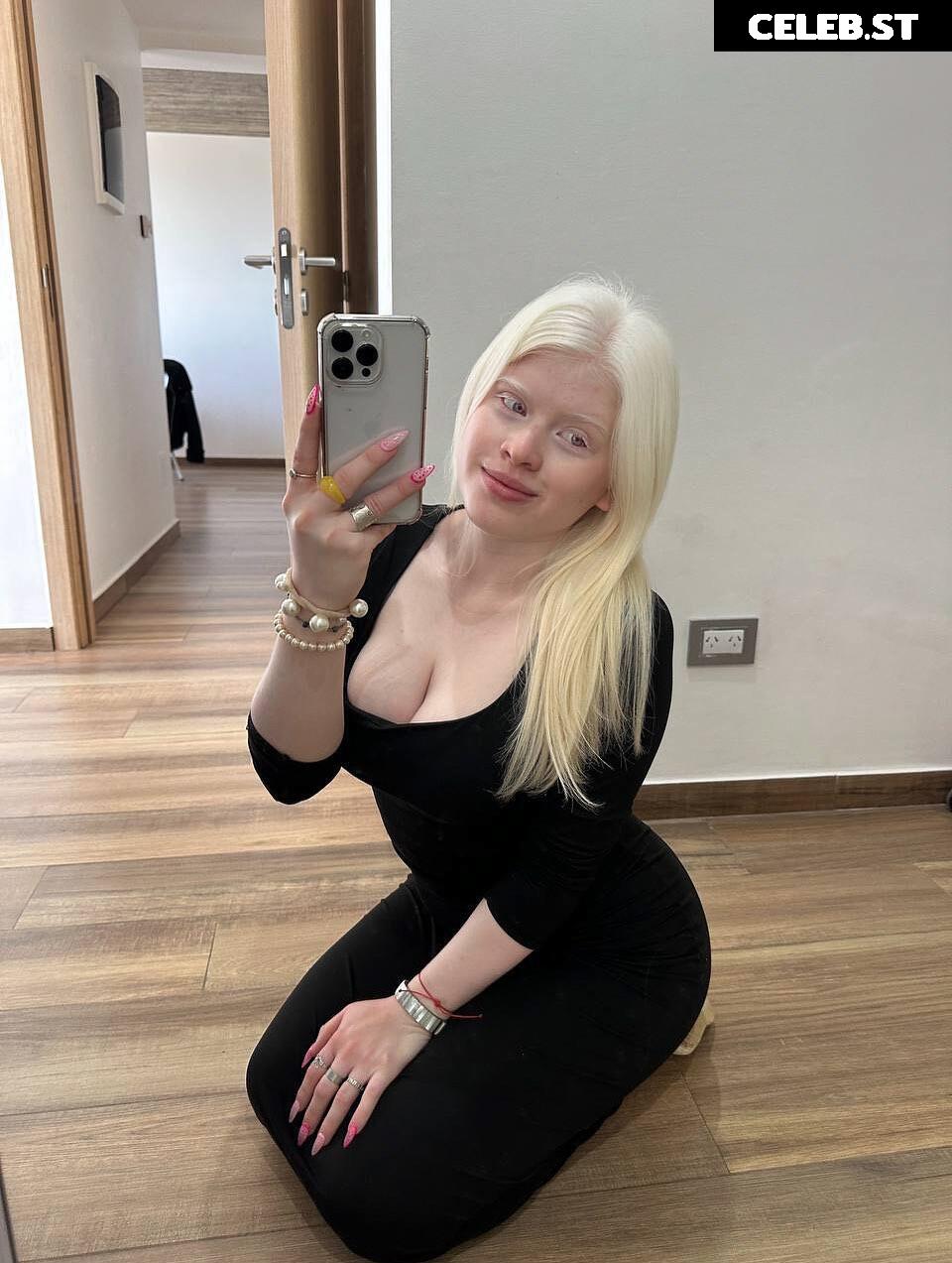 Snowwhitebella Image 23921321