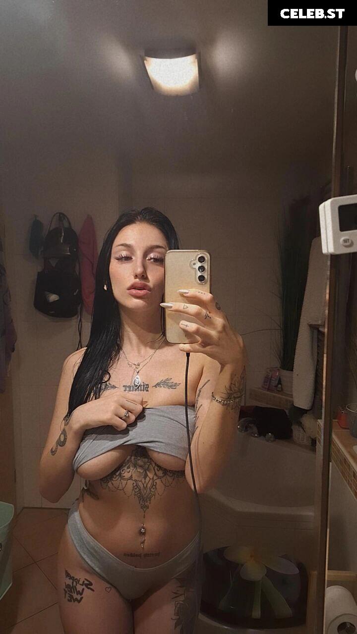 Prettypoison Image 2392125