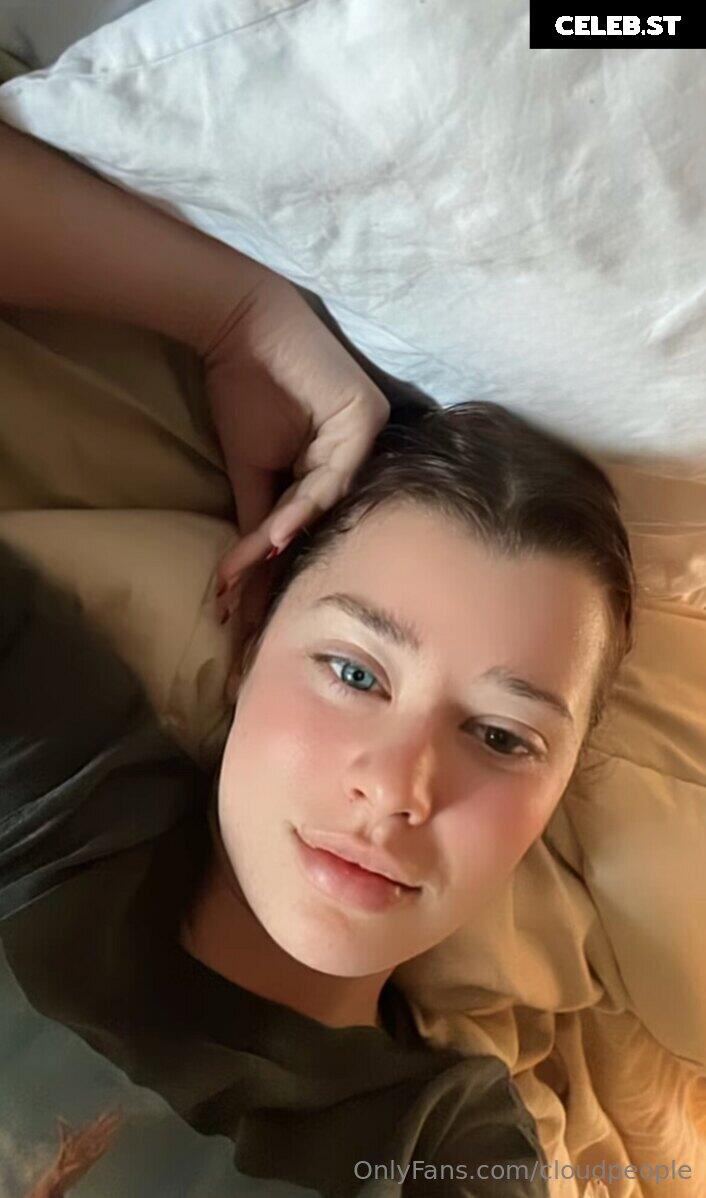 Sarah McDaniel (Krotchy) - cloudpeople Image 23920560