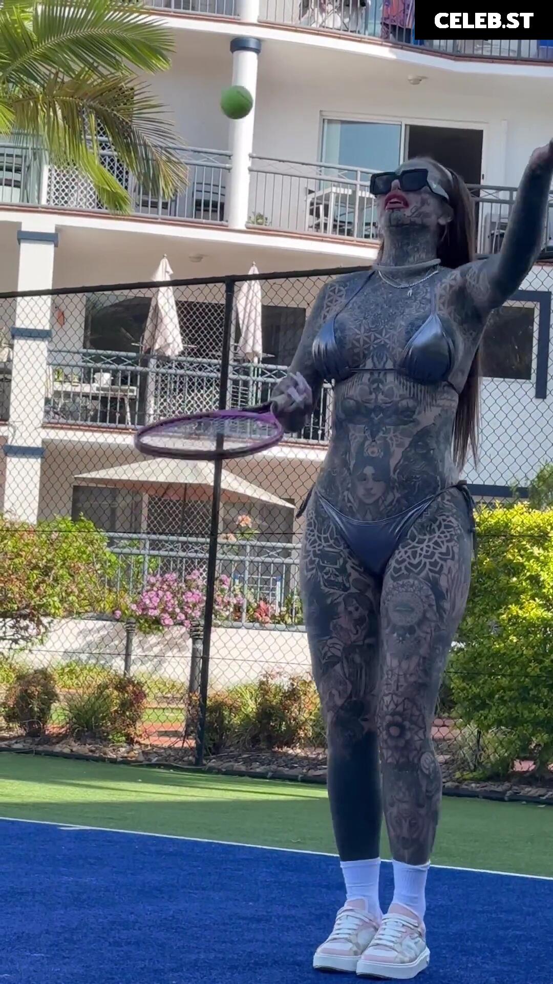 Amber Luke Image 2392951