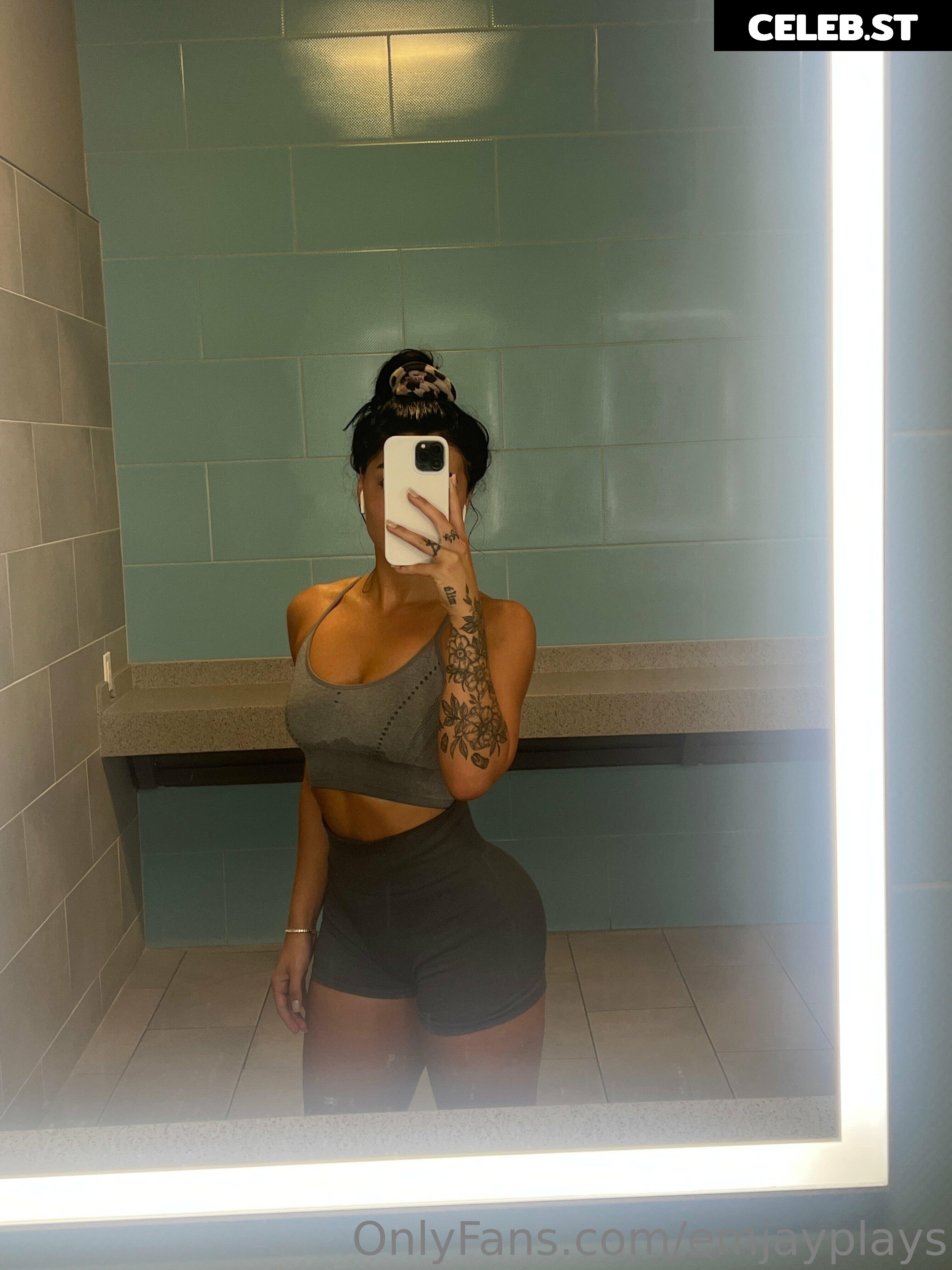 Emily Rinaudo | EmjayyPlays Image 23929570