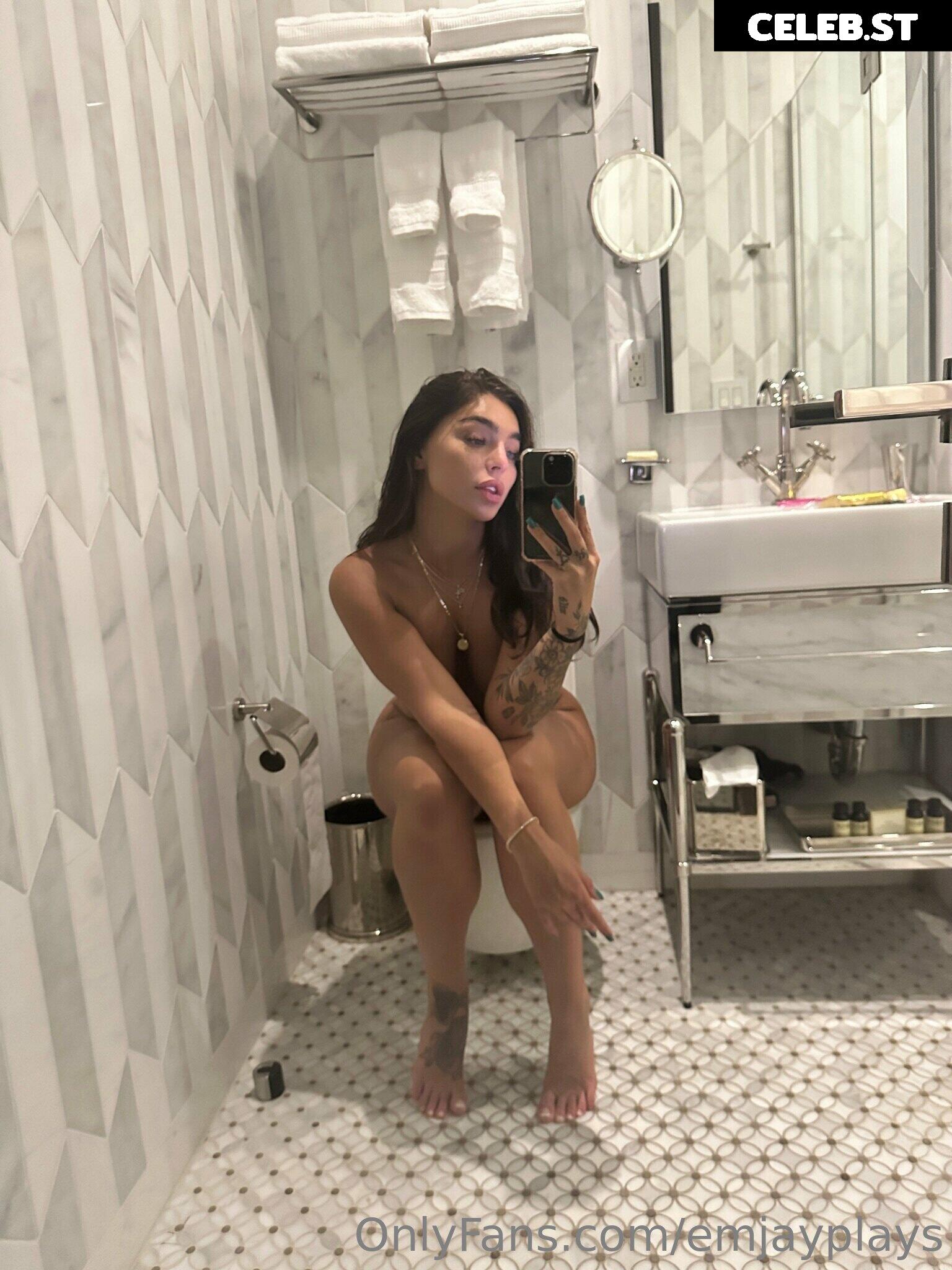 Emily Rinaudo | EmjayyPlays Image 23929478