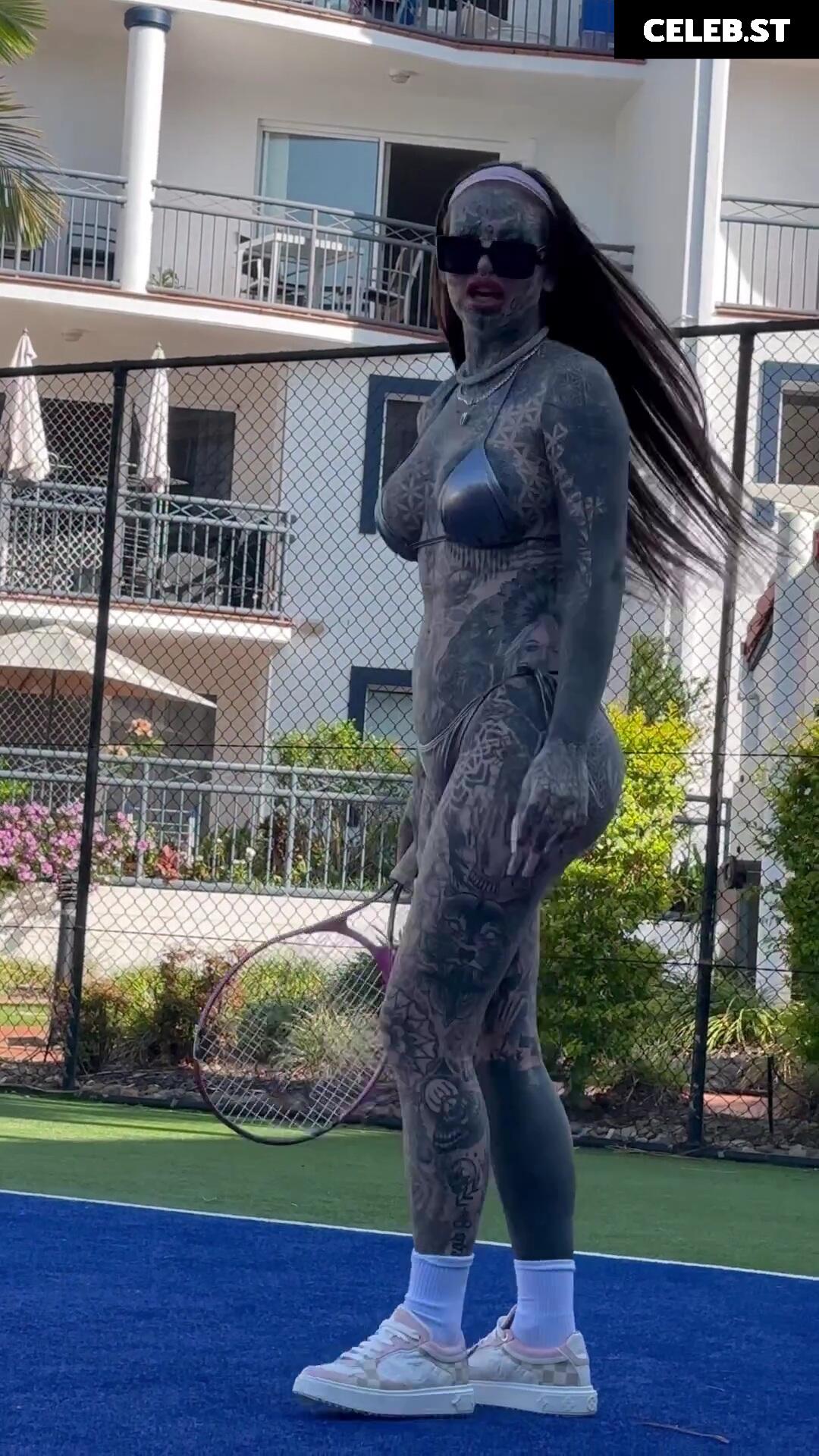 Amber Luke Image 2392978