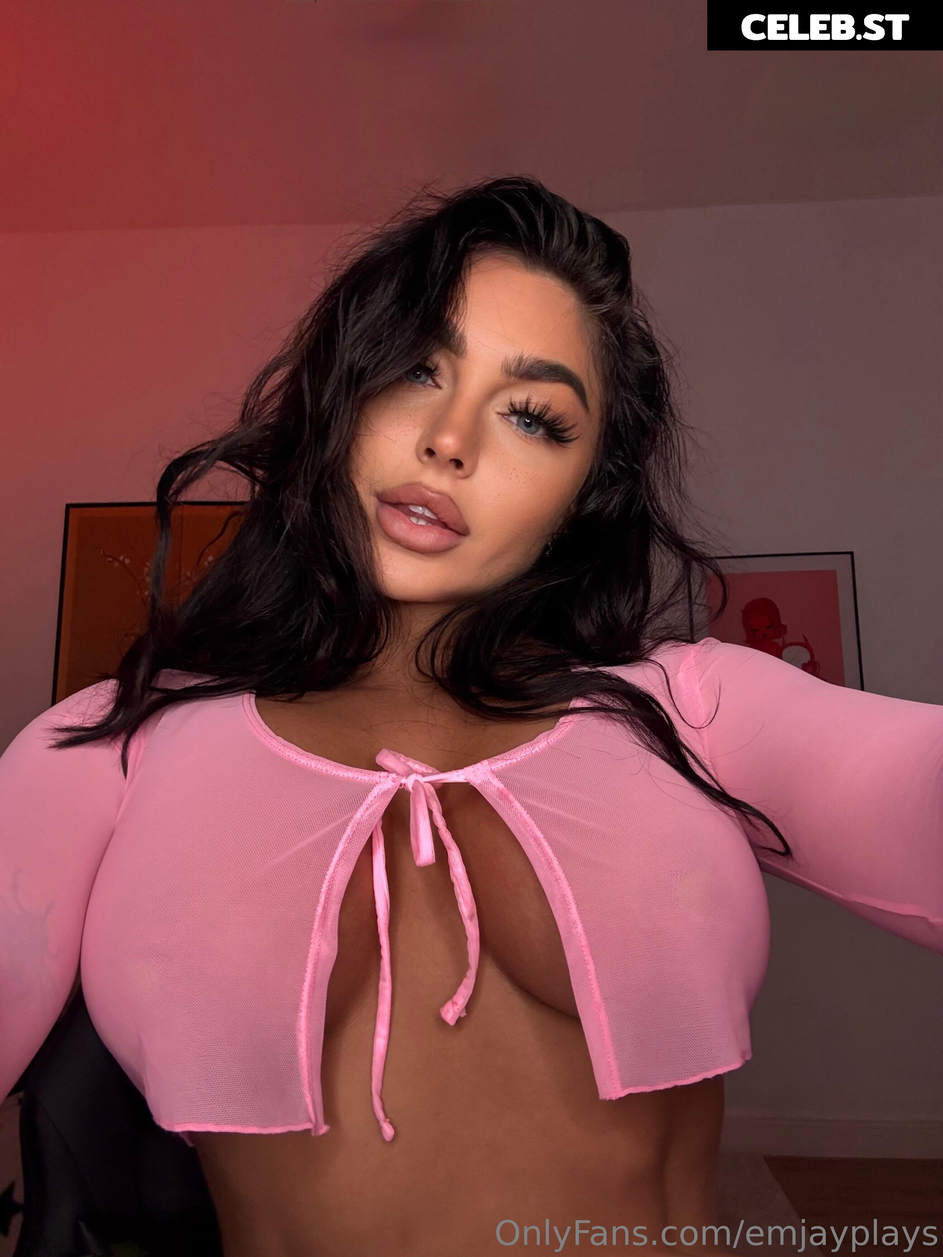 Emily Rinaudo | EmjayyPlays Image 23929620