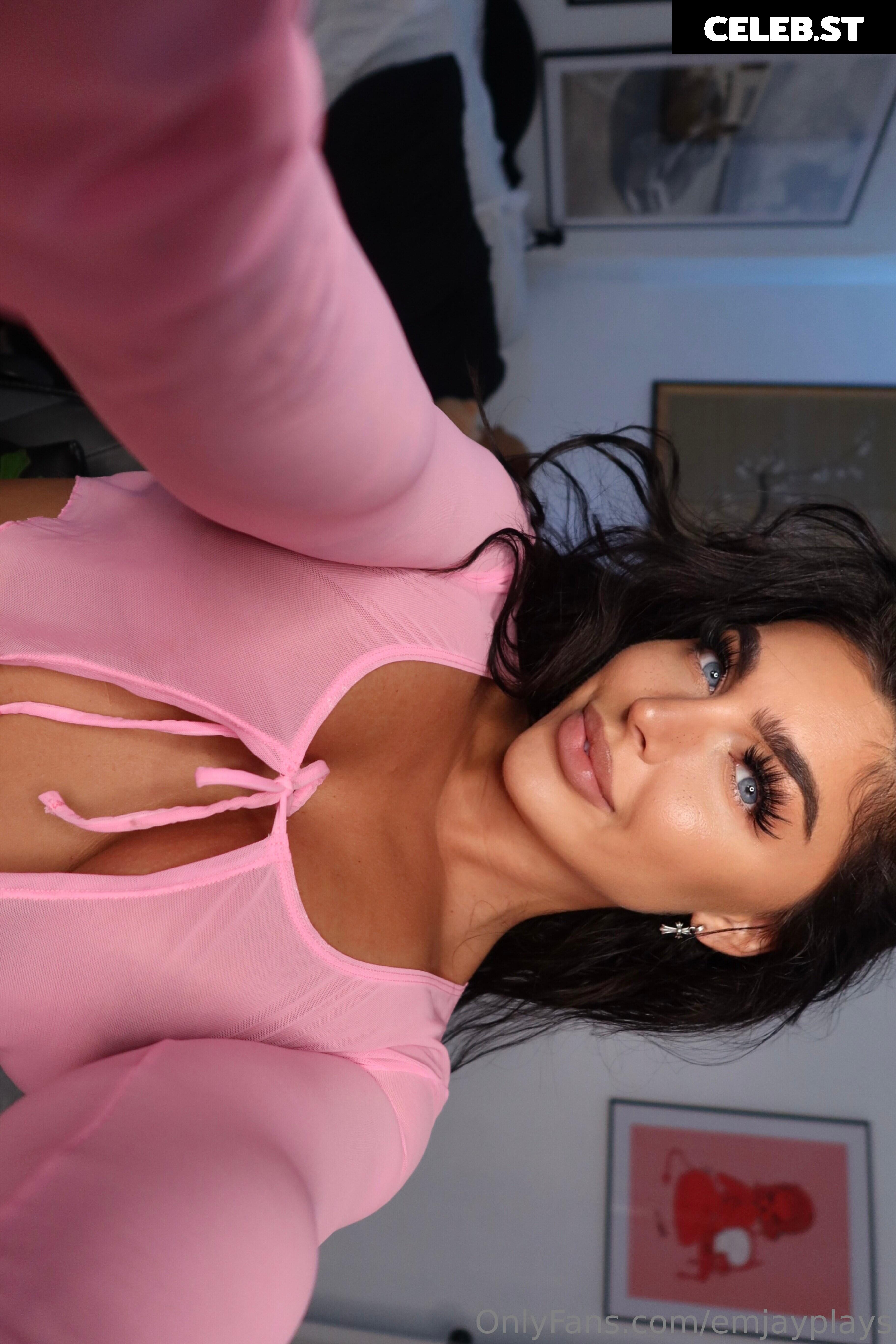 Emily Rinaudo | EmjayyPlays Image 23929607