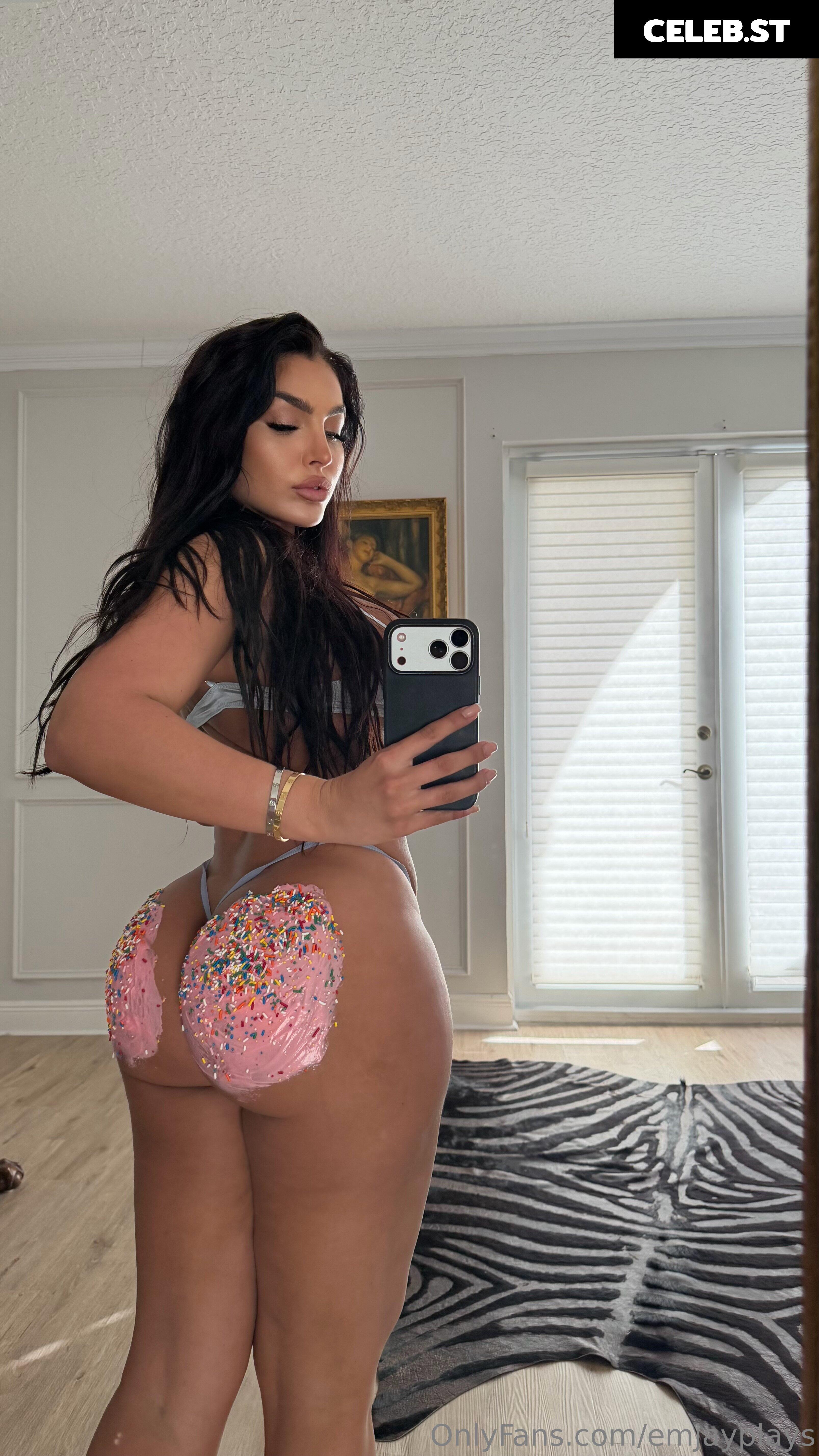 Emily Rinaudo | EmjayyPlays Image 23929635