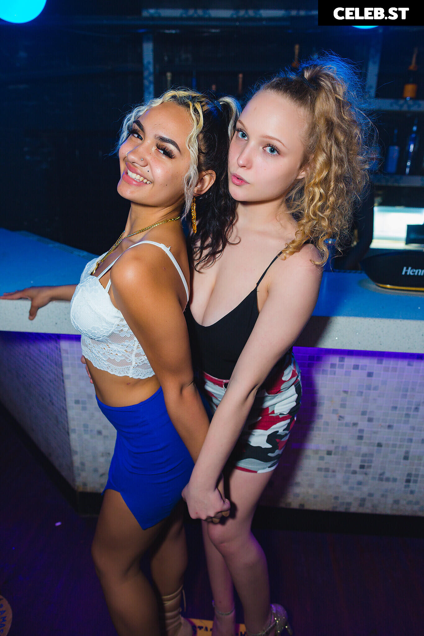 Evie Erikson + Ellie Erikson Image 23929039
