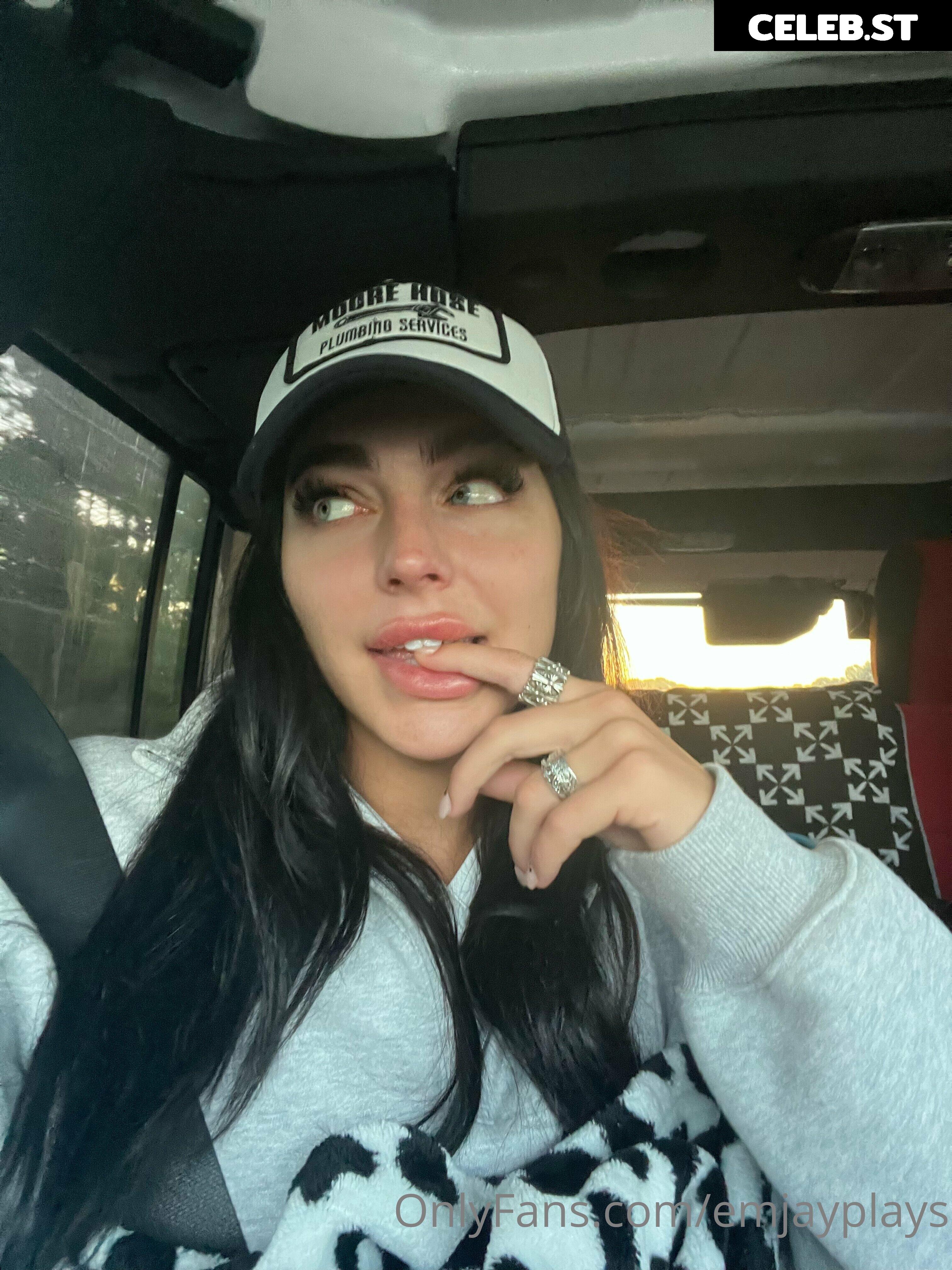 Emily Rinaudo | EmjayyPlays Image 23929289