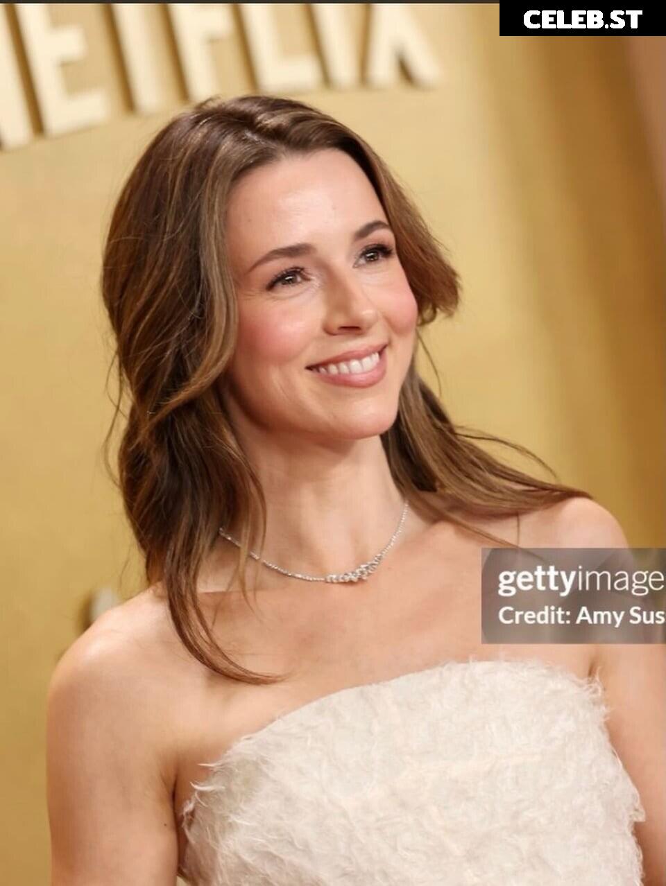 Alona Tal Image 23936225