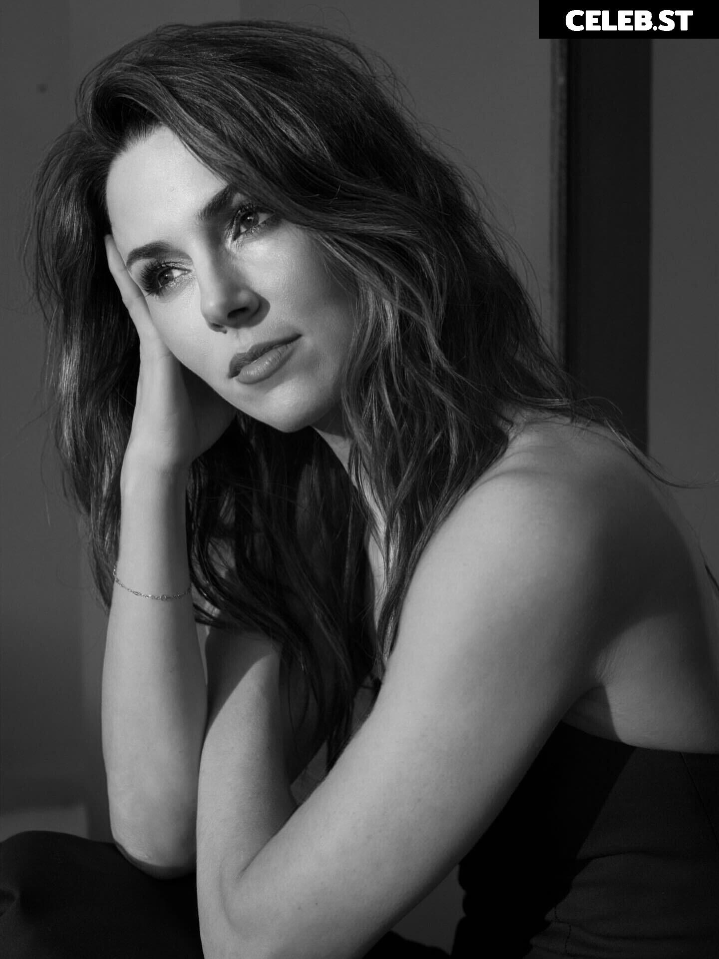 Alona Tal Image 23936229