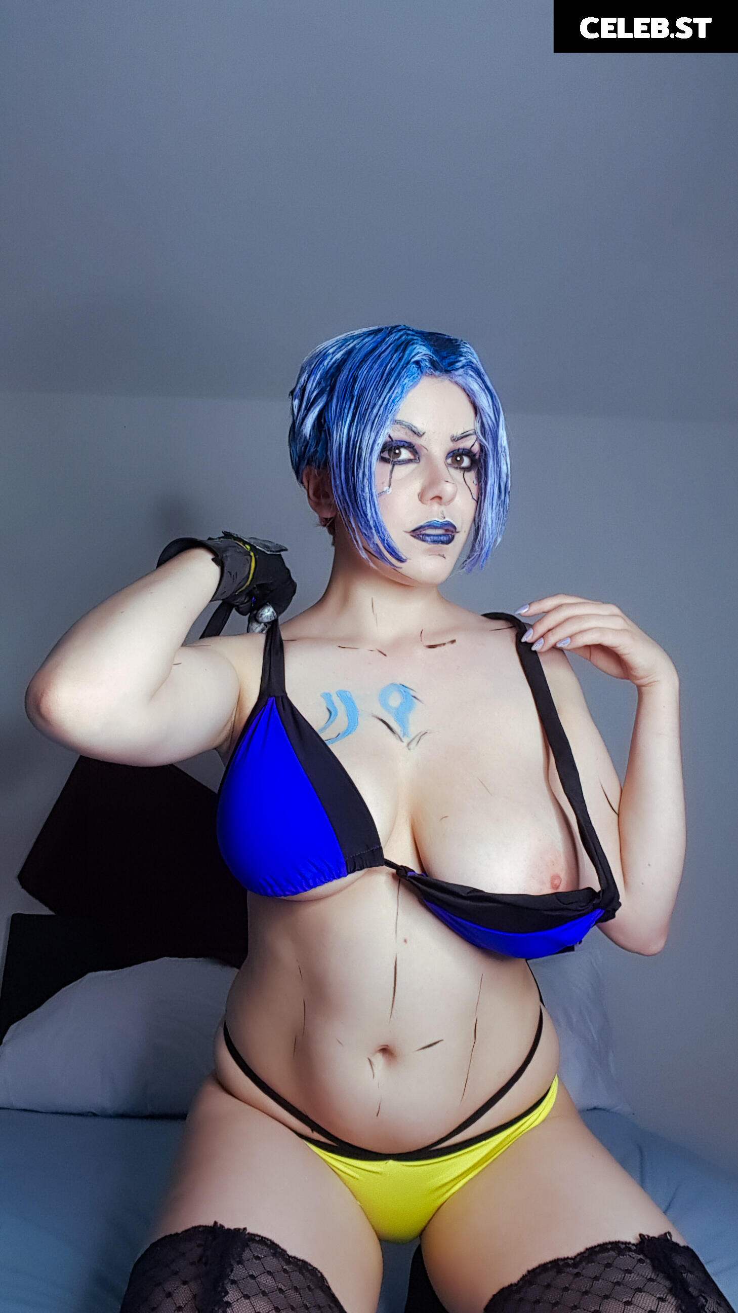 GlitterAndFangs Image 23930918