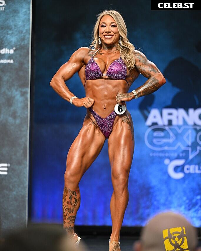 Kristin Pope Image 23932792