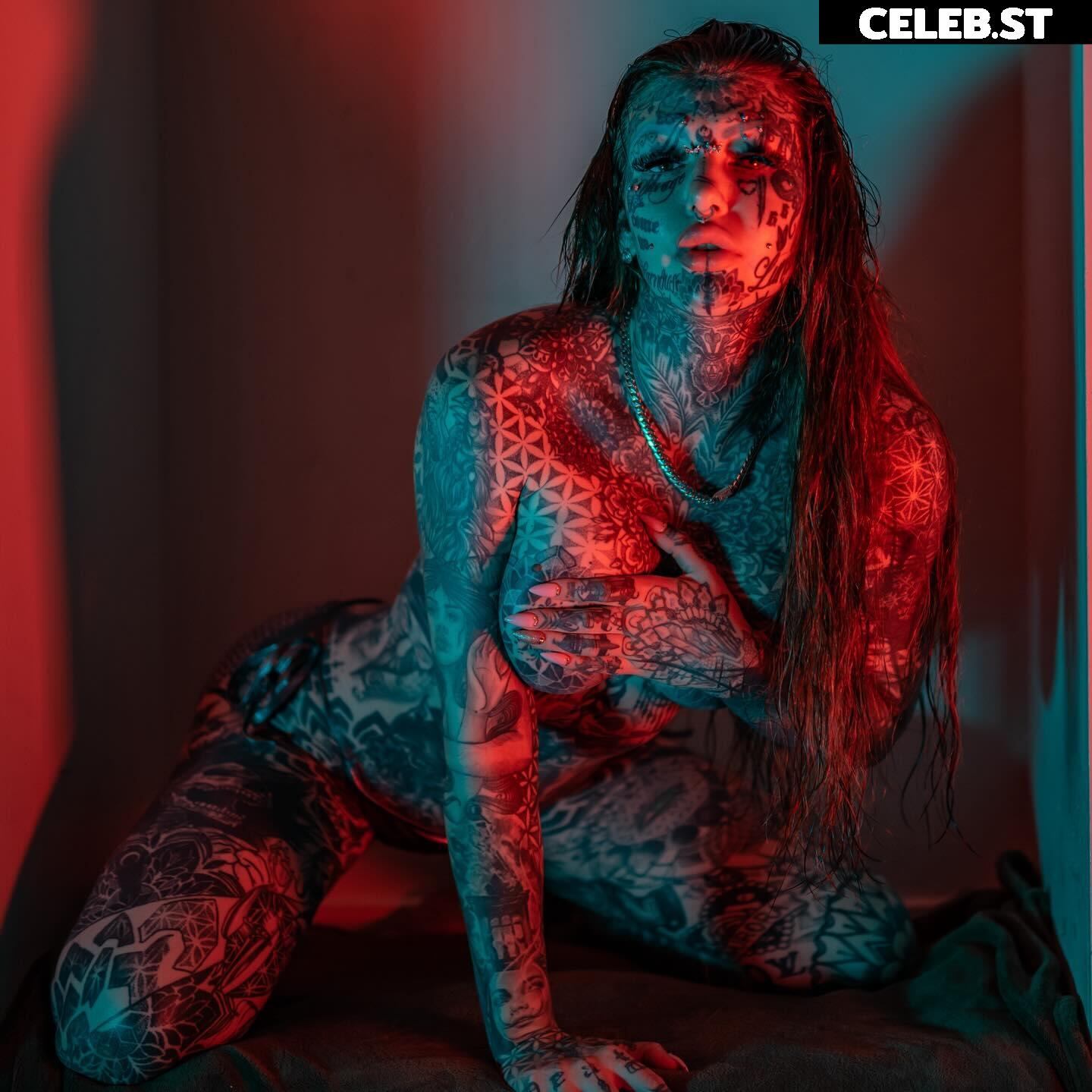 Amber Luke Image 2393959