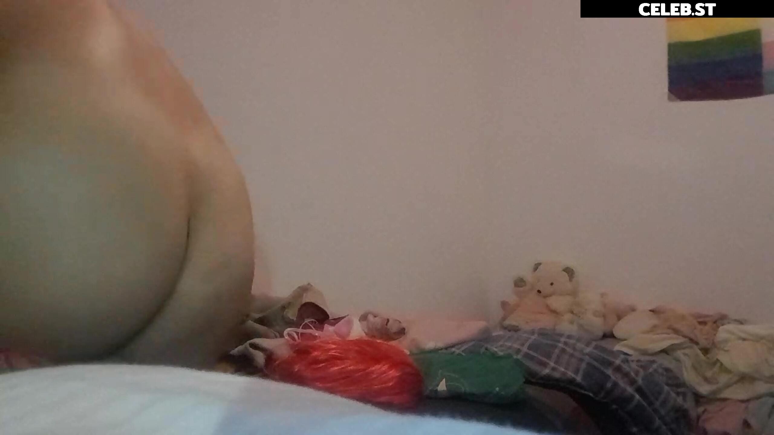 Nipslips &amp; Just Chatting streamers Image 23906831