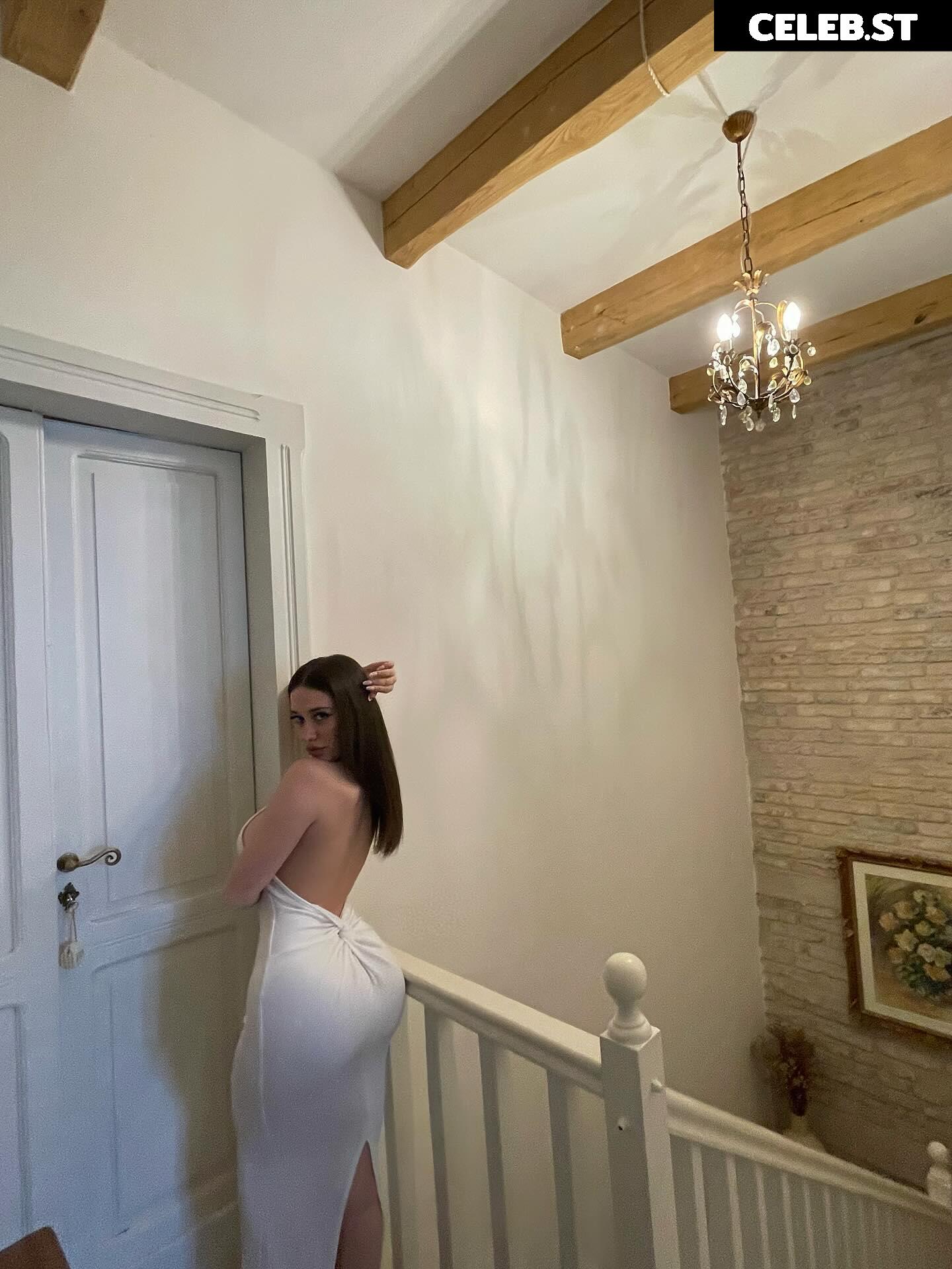 _flaviasemm Image 23900552